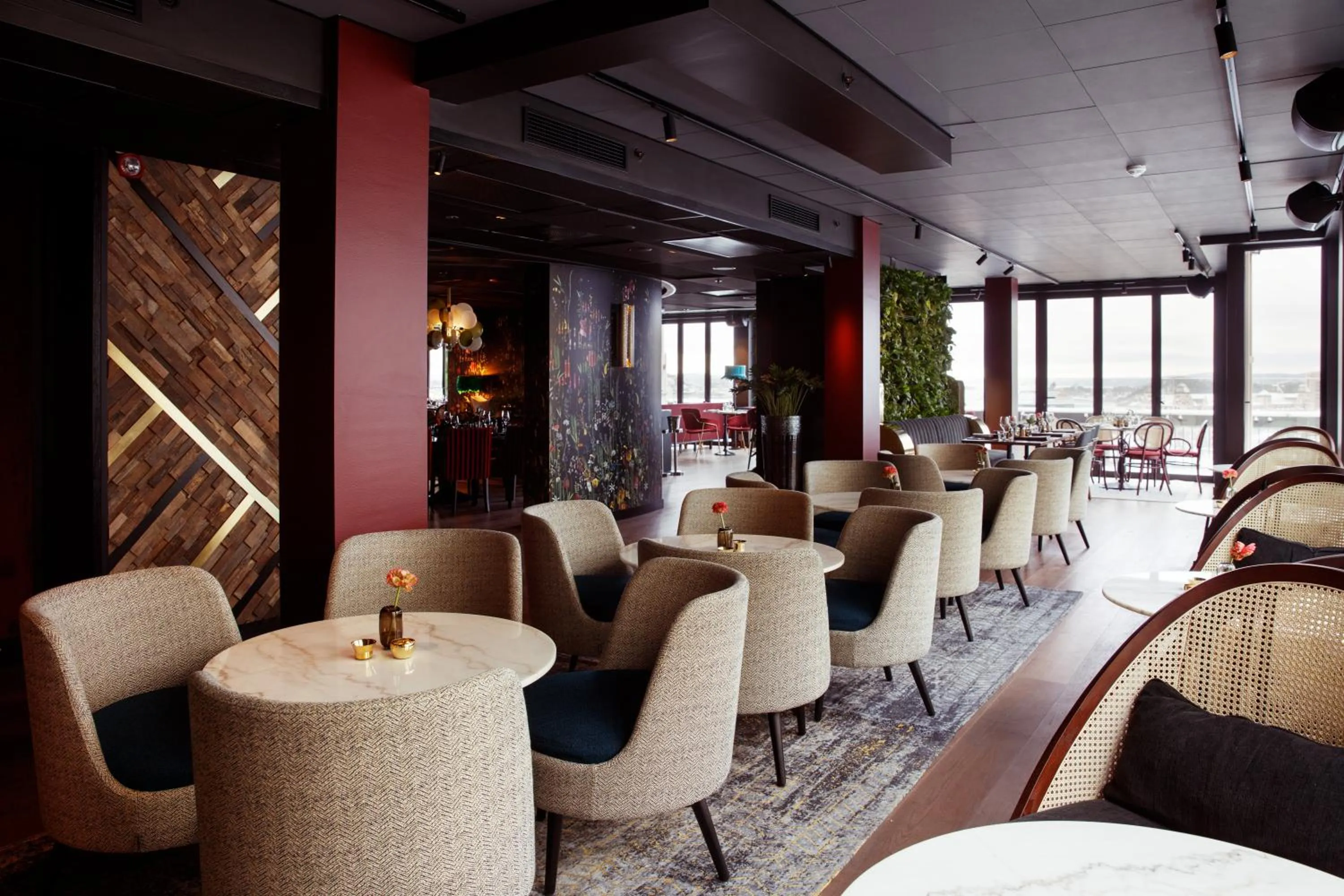 Restaurant/places to eat in Clarion Hotel The Hub