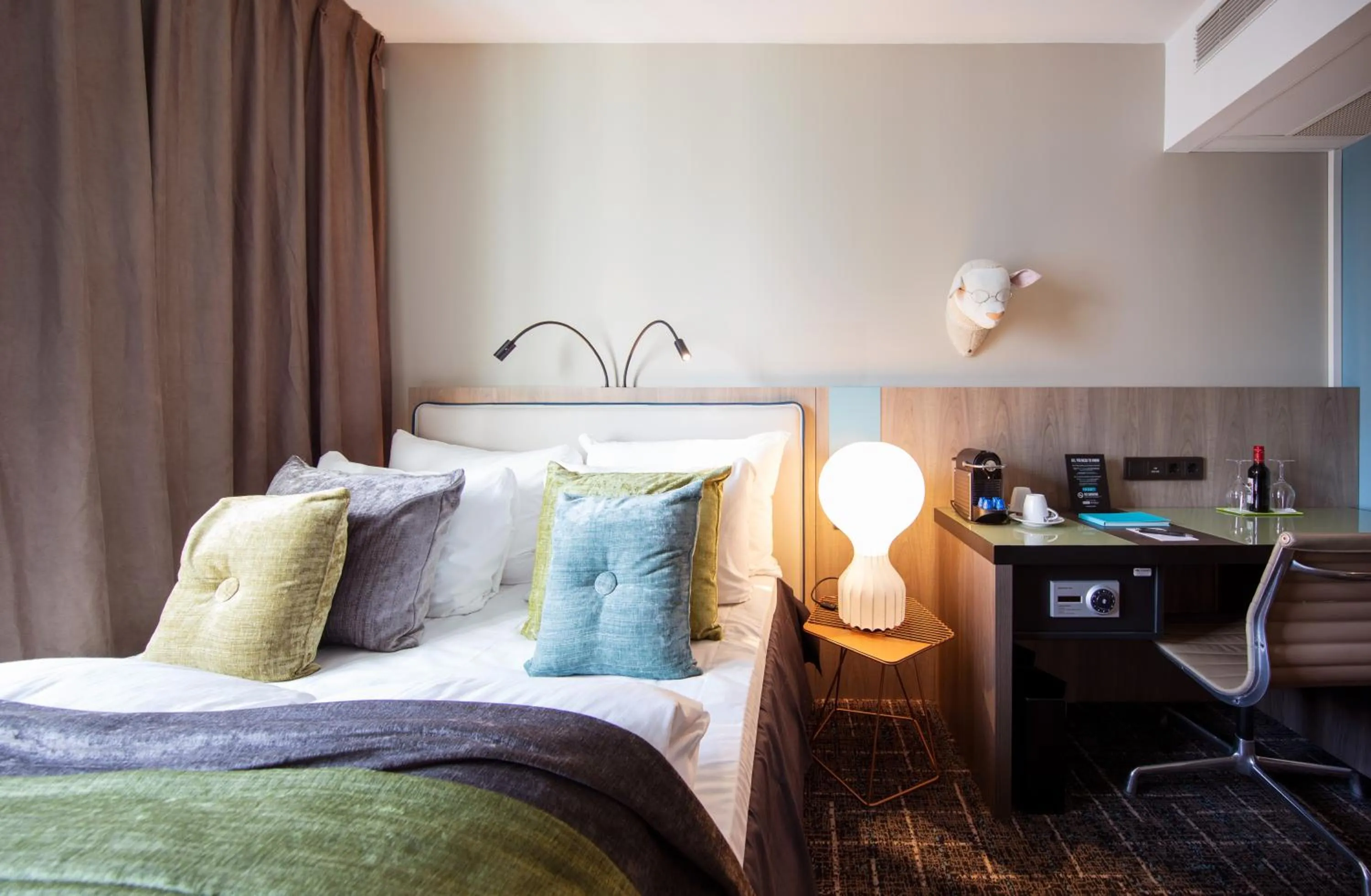 Bedroom, Bed in Clarion Hotel The Hub