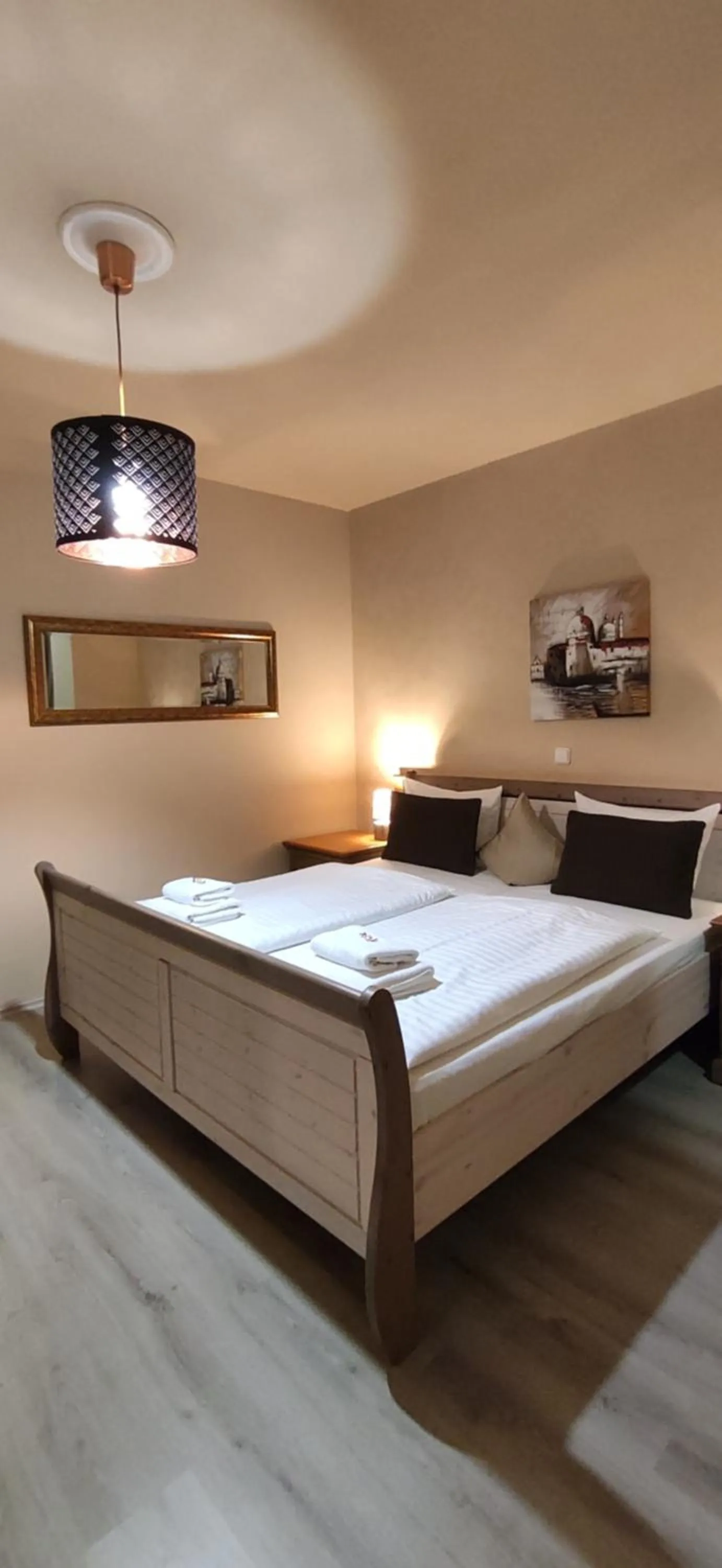 Bed in Augustus et Otto Hotel