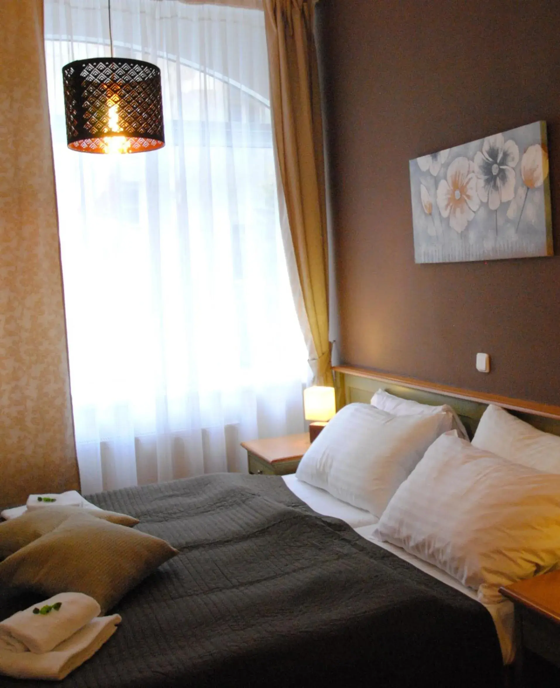 Bed in Augustus et Otto Hotel Bed in Augustus et Otto Hotel