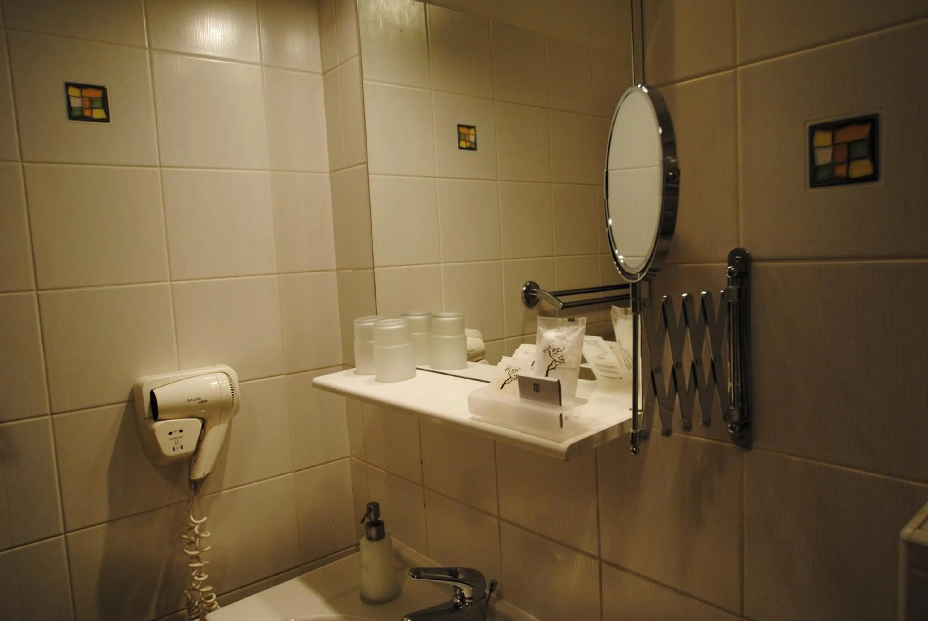 Bathroom in Augustus et Otto Hotel