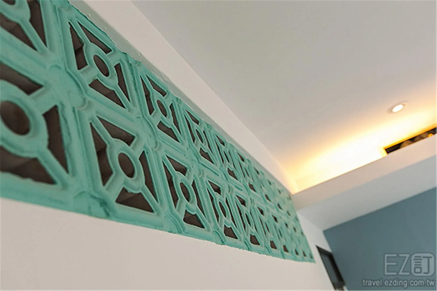 Decorative detail in Chung Fu Inn