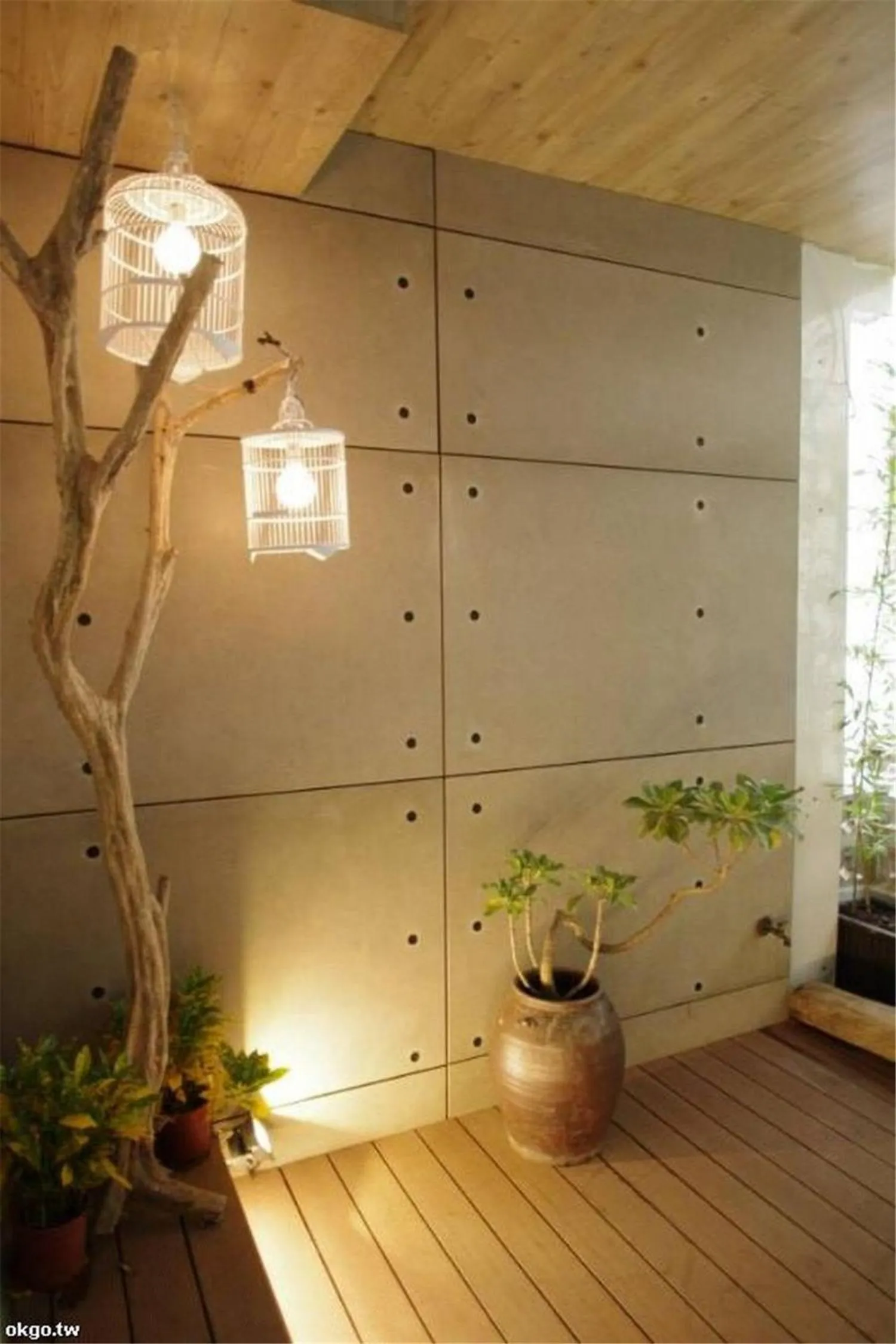 wardrobe in Chung Fu Inn