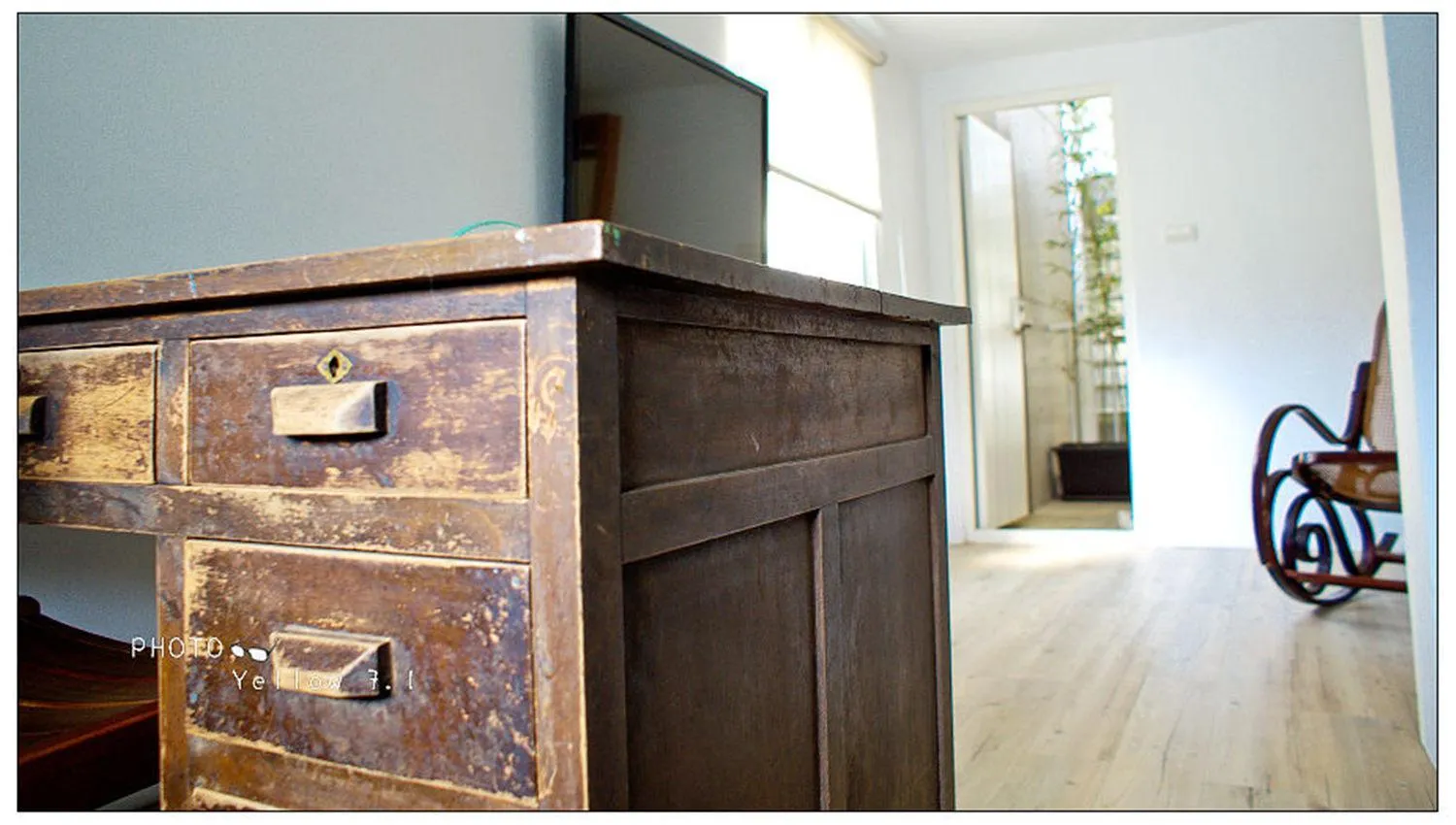 wardrobe in Chung Fu Inn