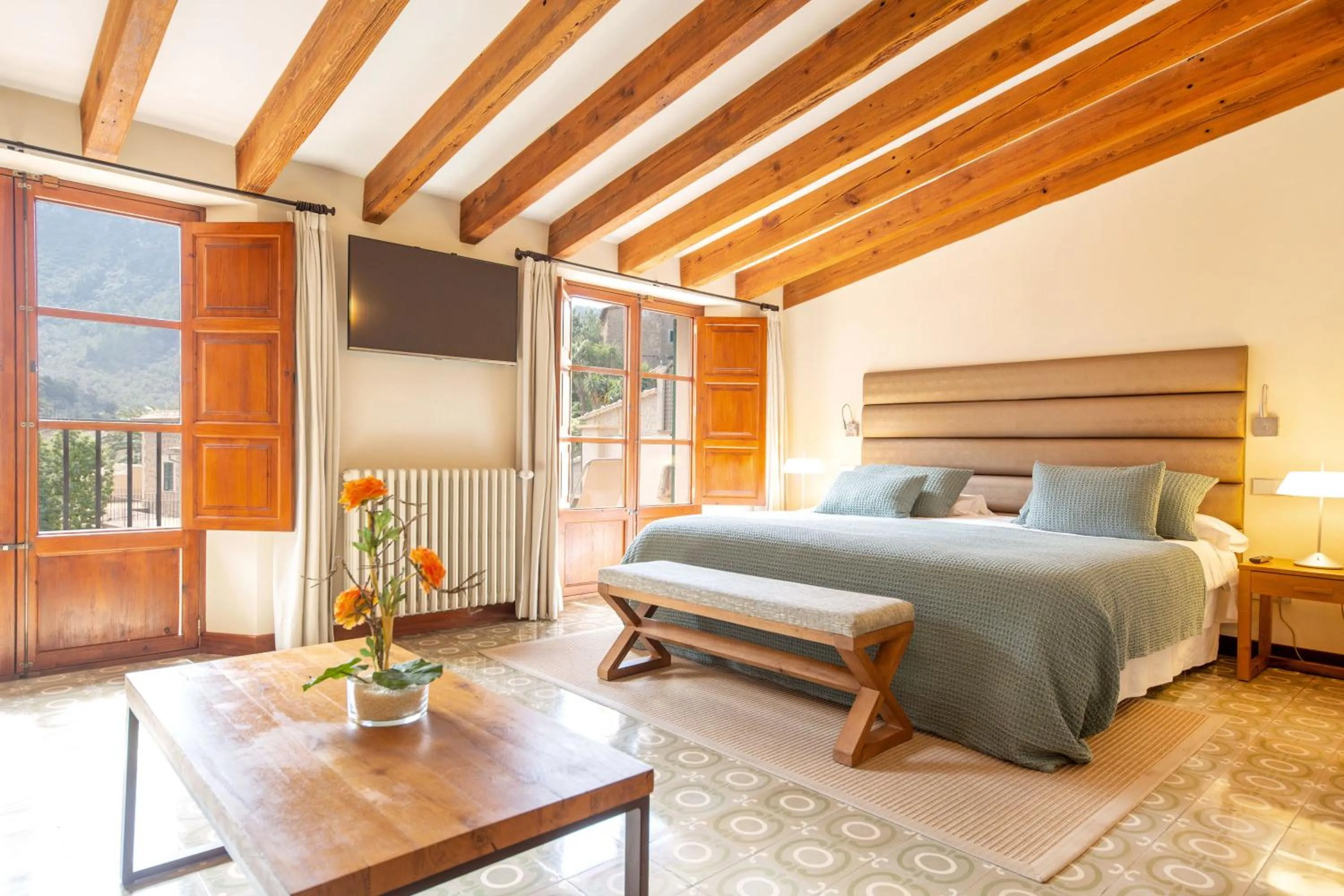 Bedroom, Bed in Hotel y Apartamentos DES PUIG