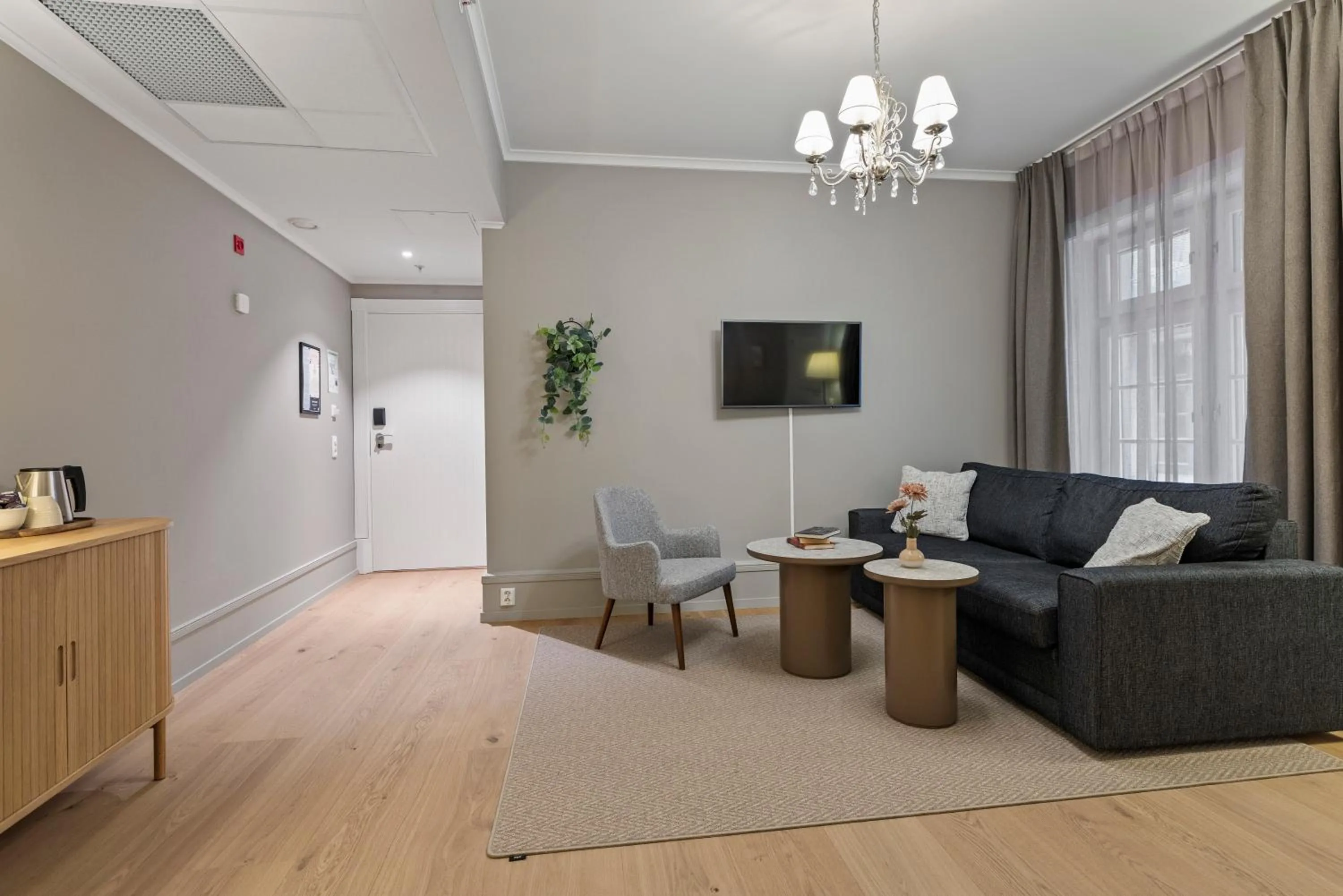 Seating area in Home Hotel Bastion