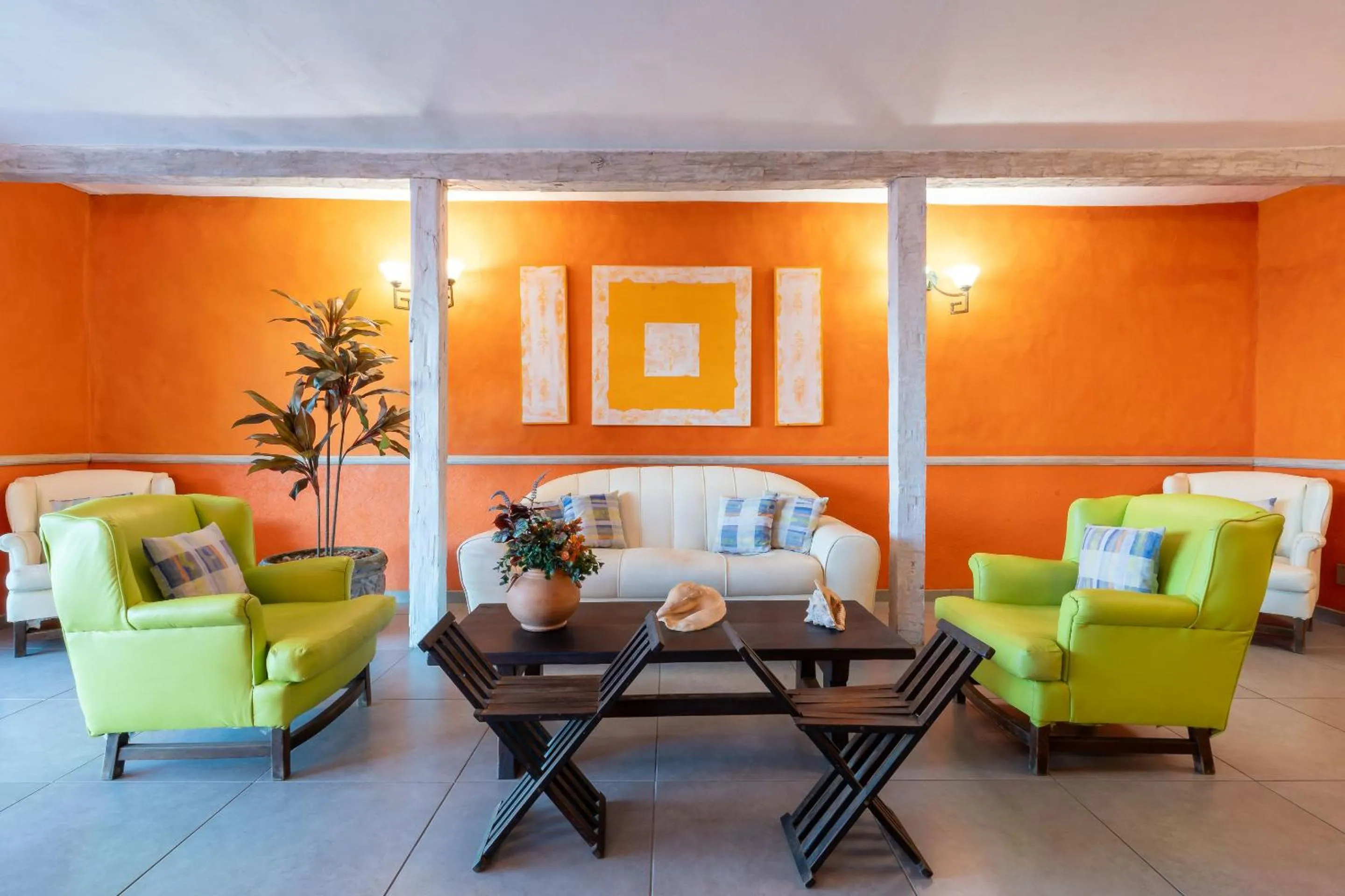 Communal lounge/ TV room in Pousada dos Gravatás