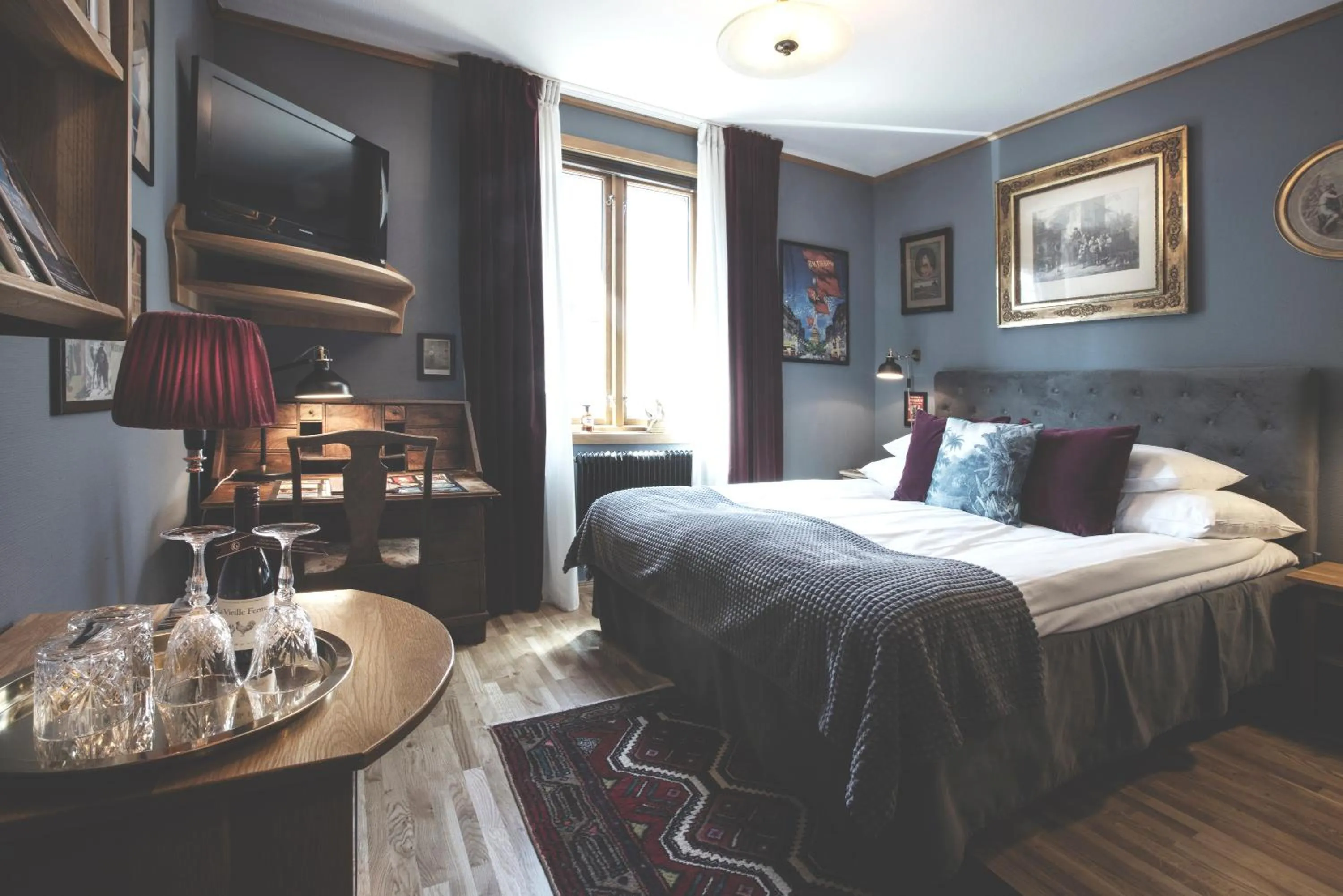 Bed in Hotell Gästis