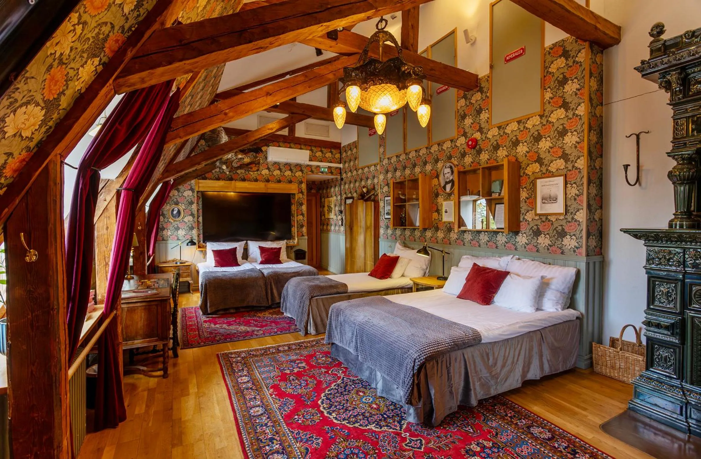 Bed in Hotell Gästis