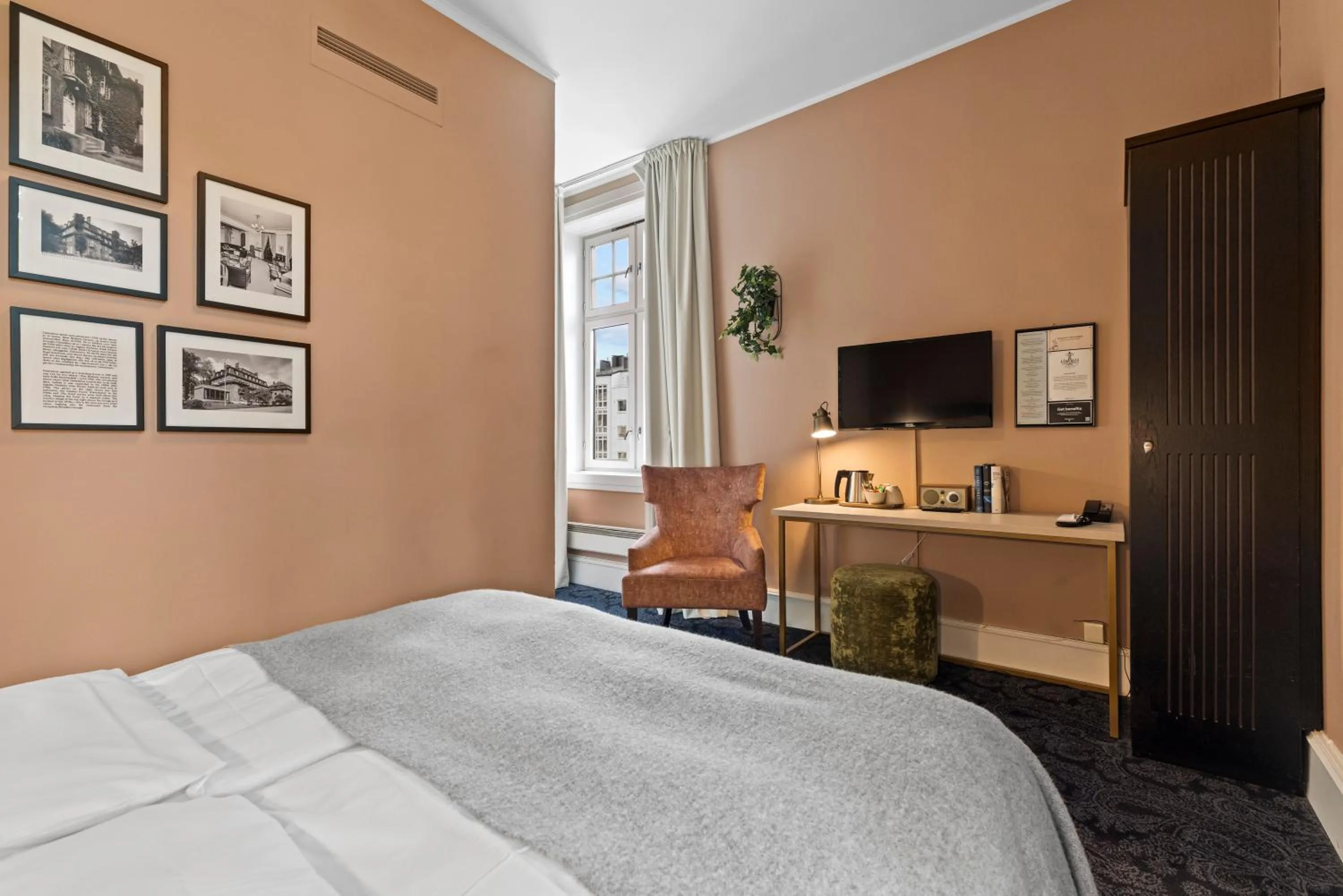 Bed in Home Hotel Gabelshus