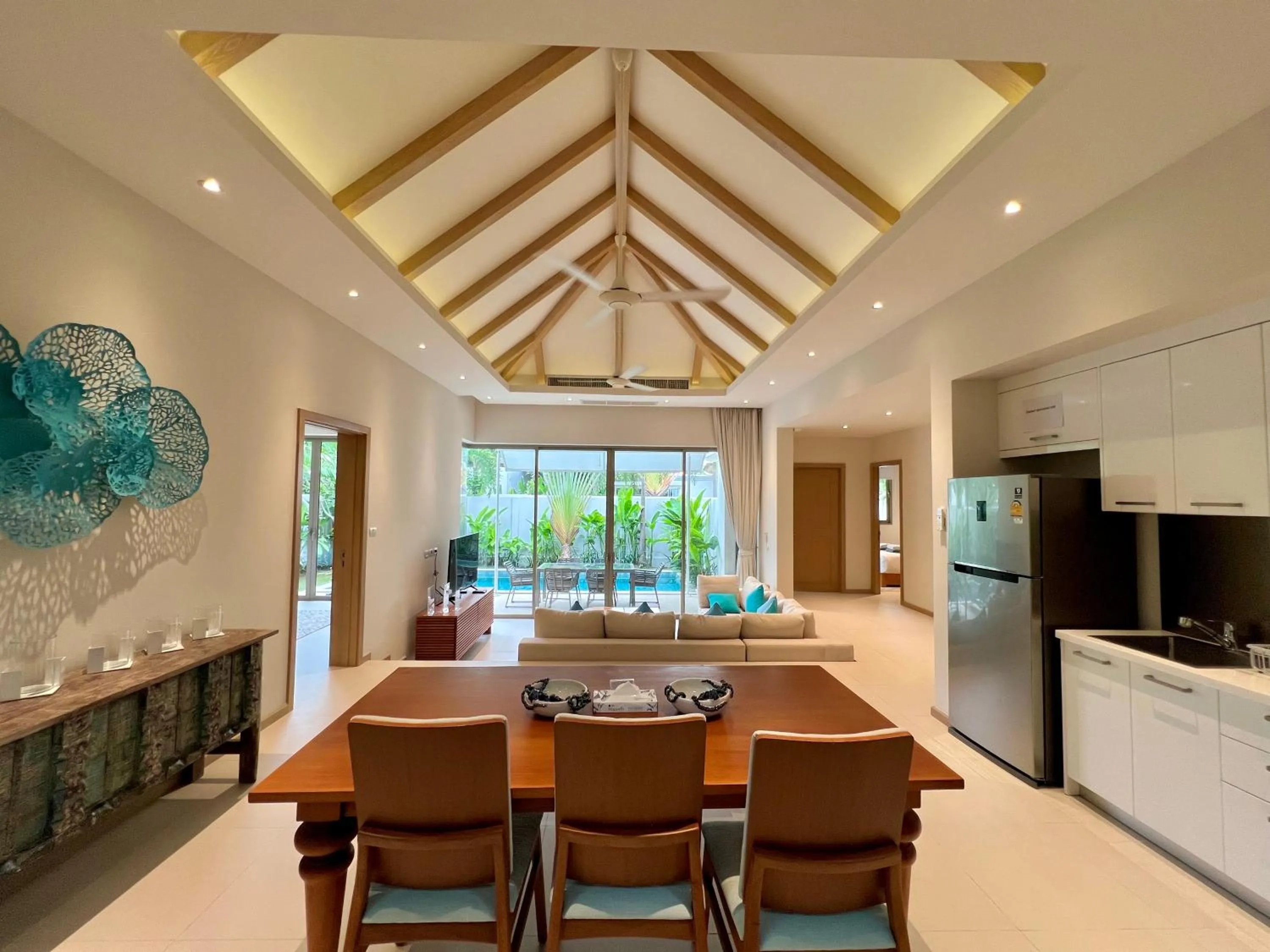 TV and multimedia in Trichada Villas by RESAVA