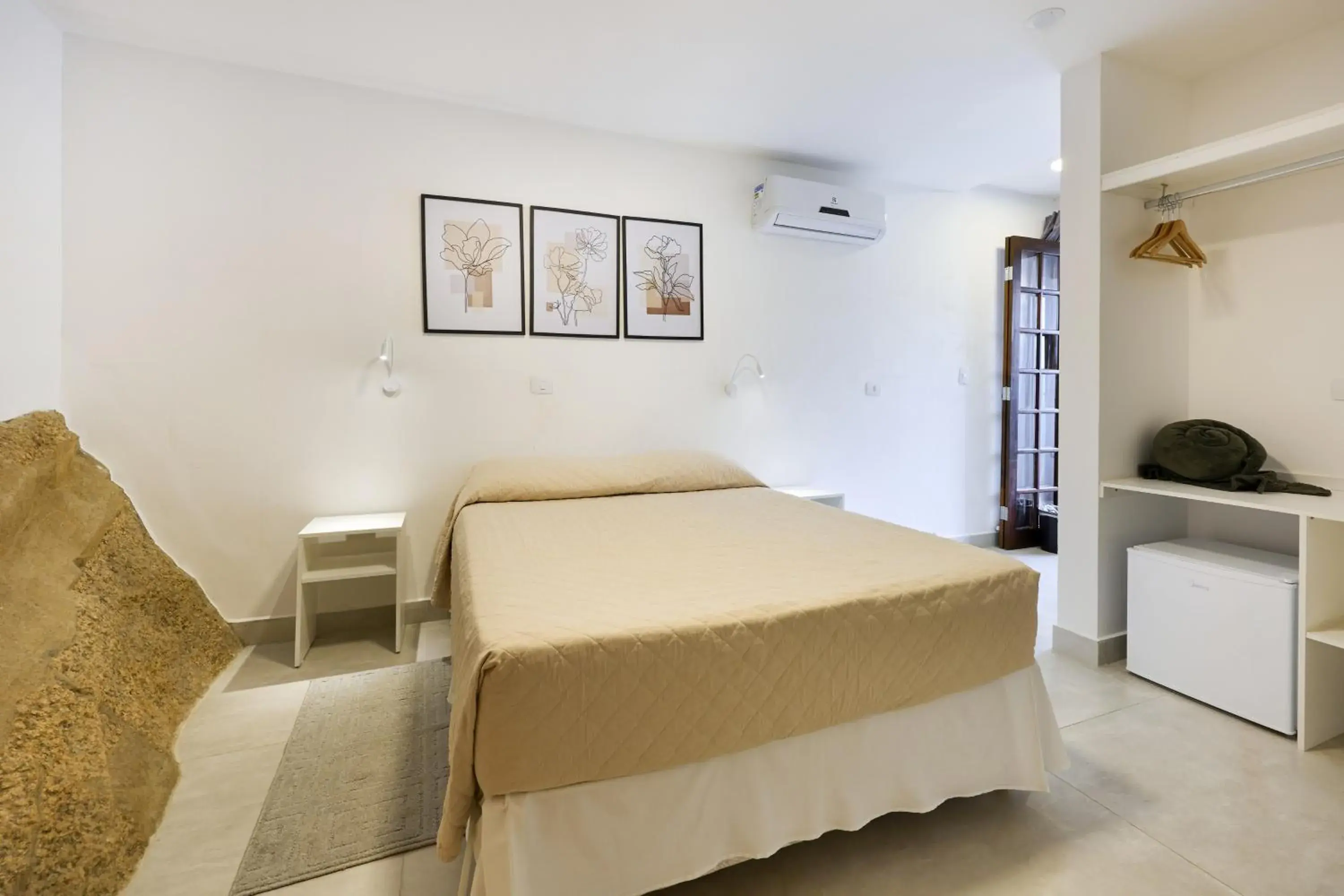 Photo of the whole room, Bed in Hotel Coquille Photo of the whole room, Bed in Hotel Coquille