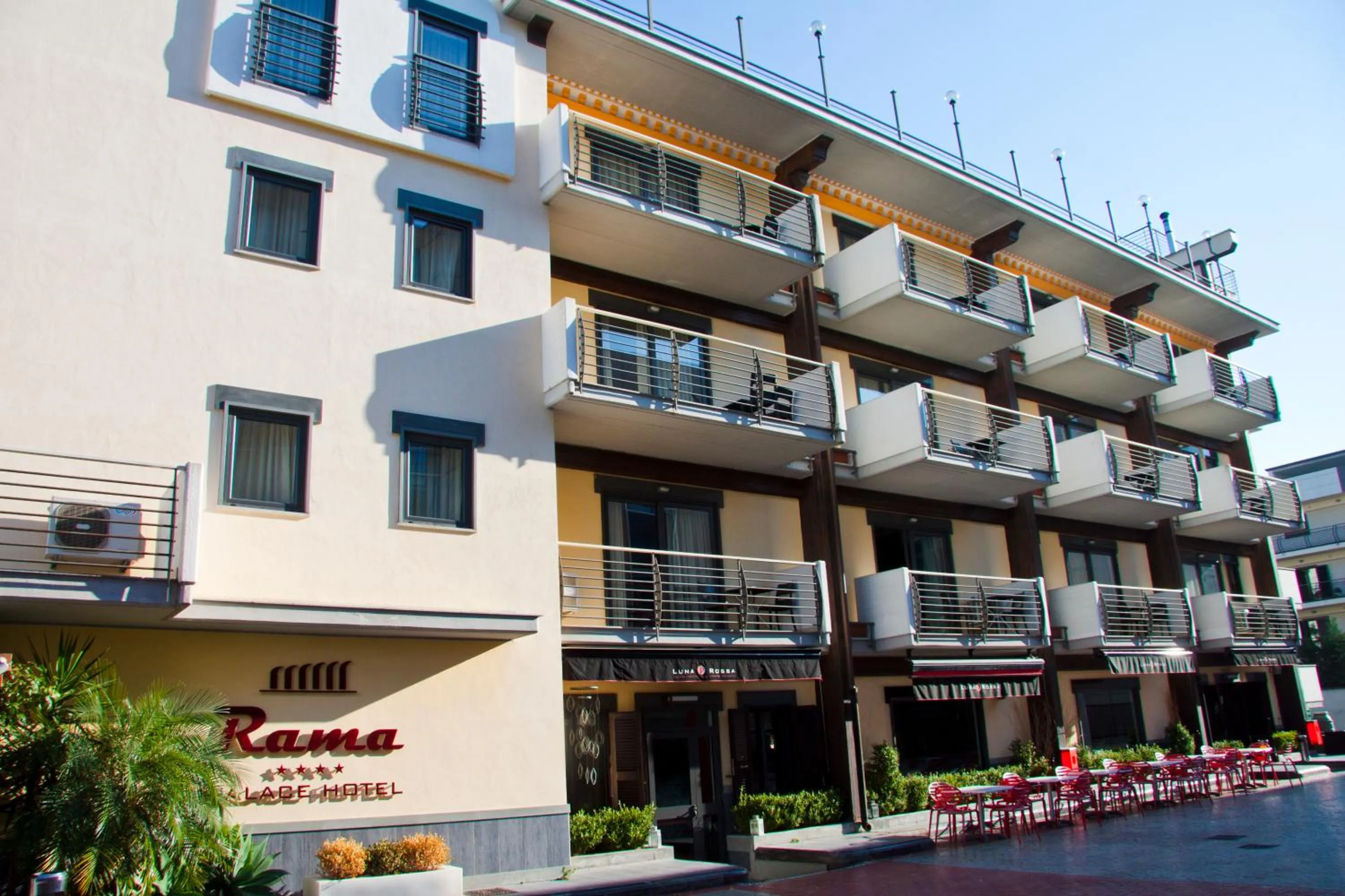 Patio in Rama Palace Hotel