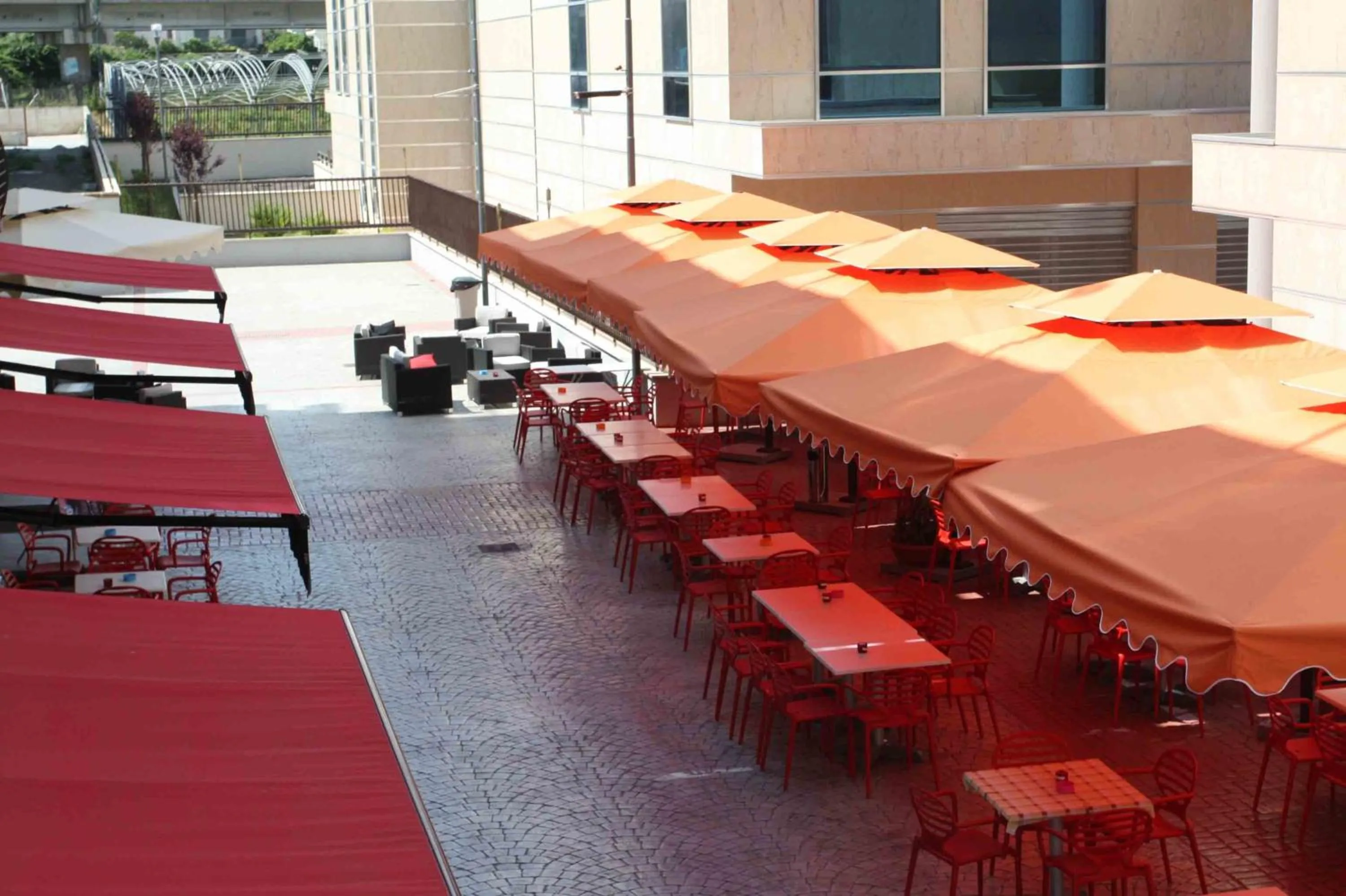 Restaurant/places to eat in Rama Palace Hotel