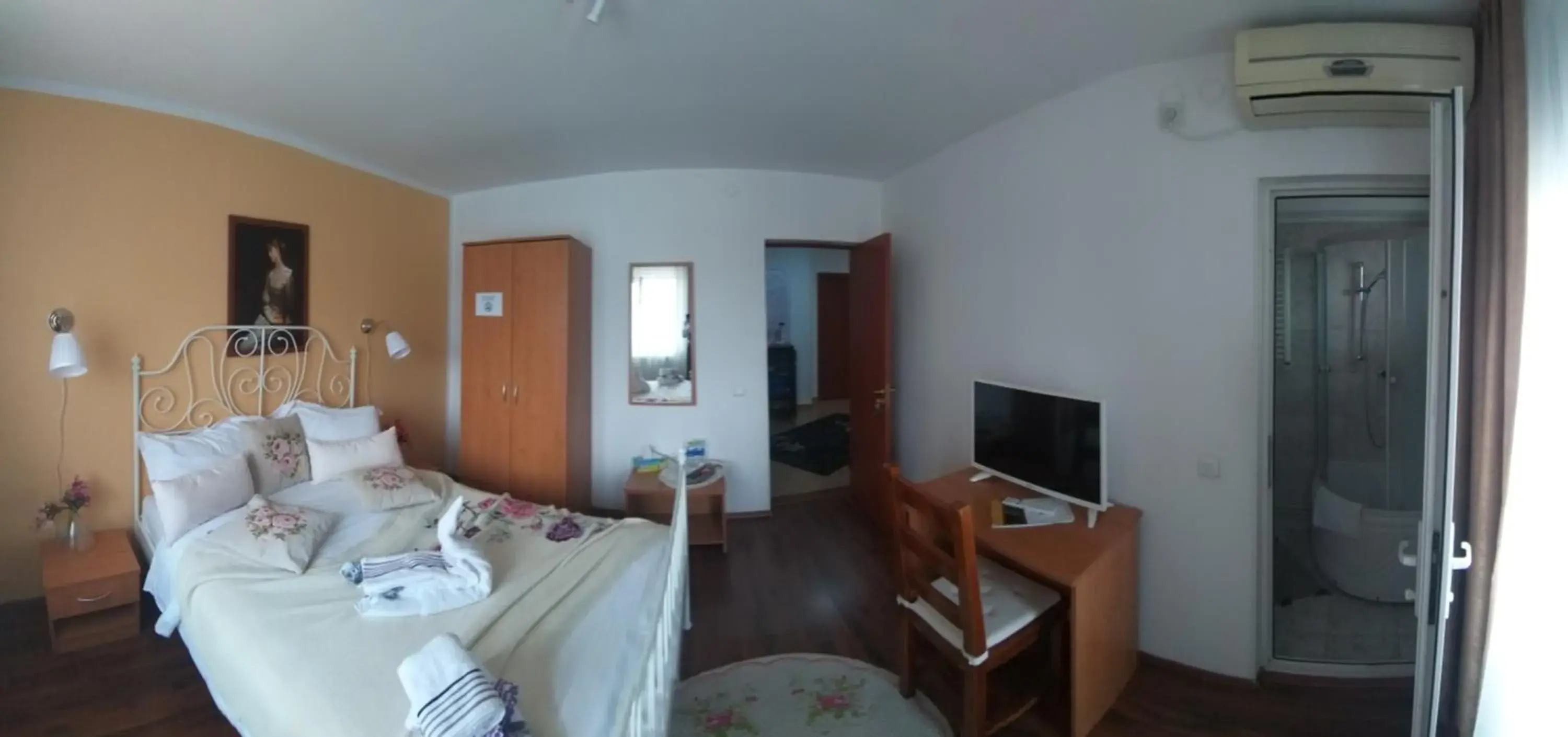 Photo of the whole room, Bed in La Casa Nord Photo of the whole room, Bed in La Casa Nord