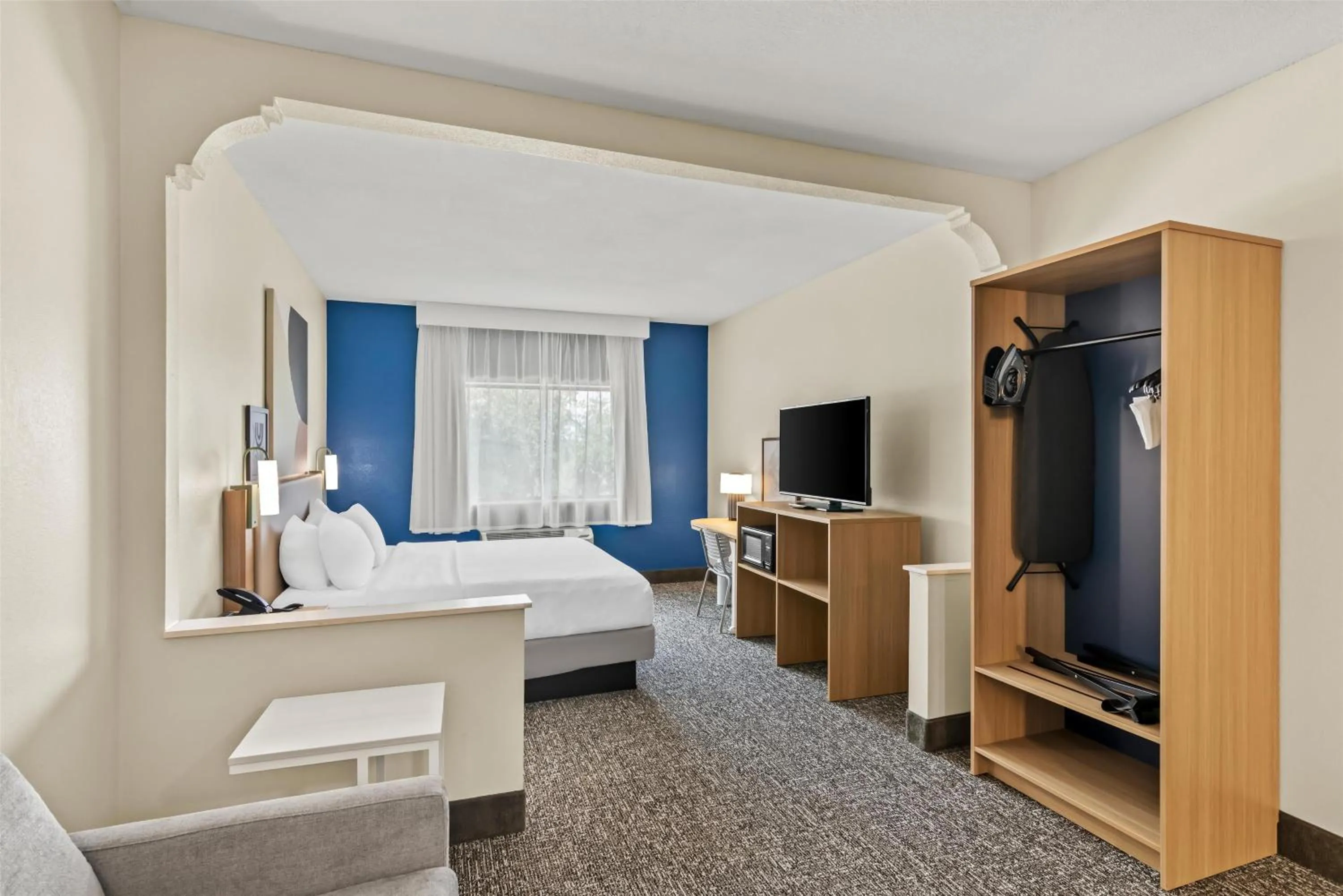 Bedroom, Bed in Spark by Hilton Round Rock