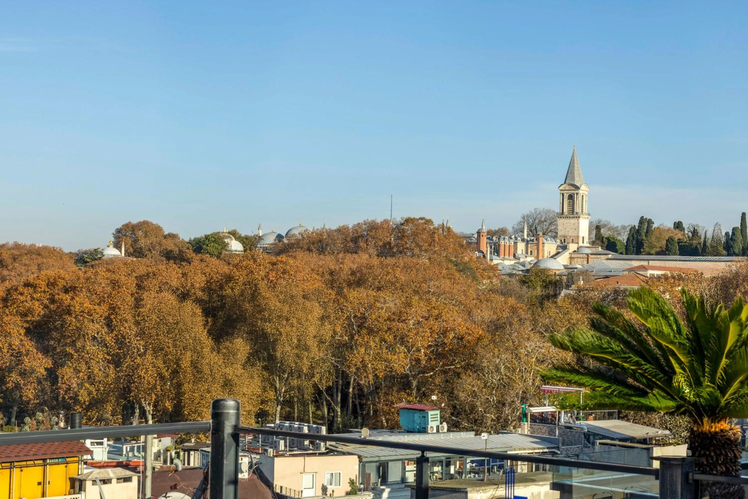 Nearby landmark in Raymond Hotel Old City