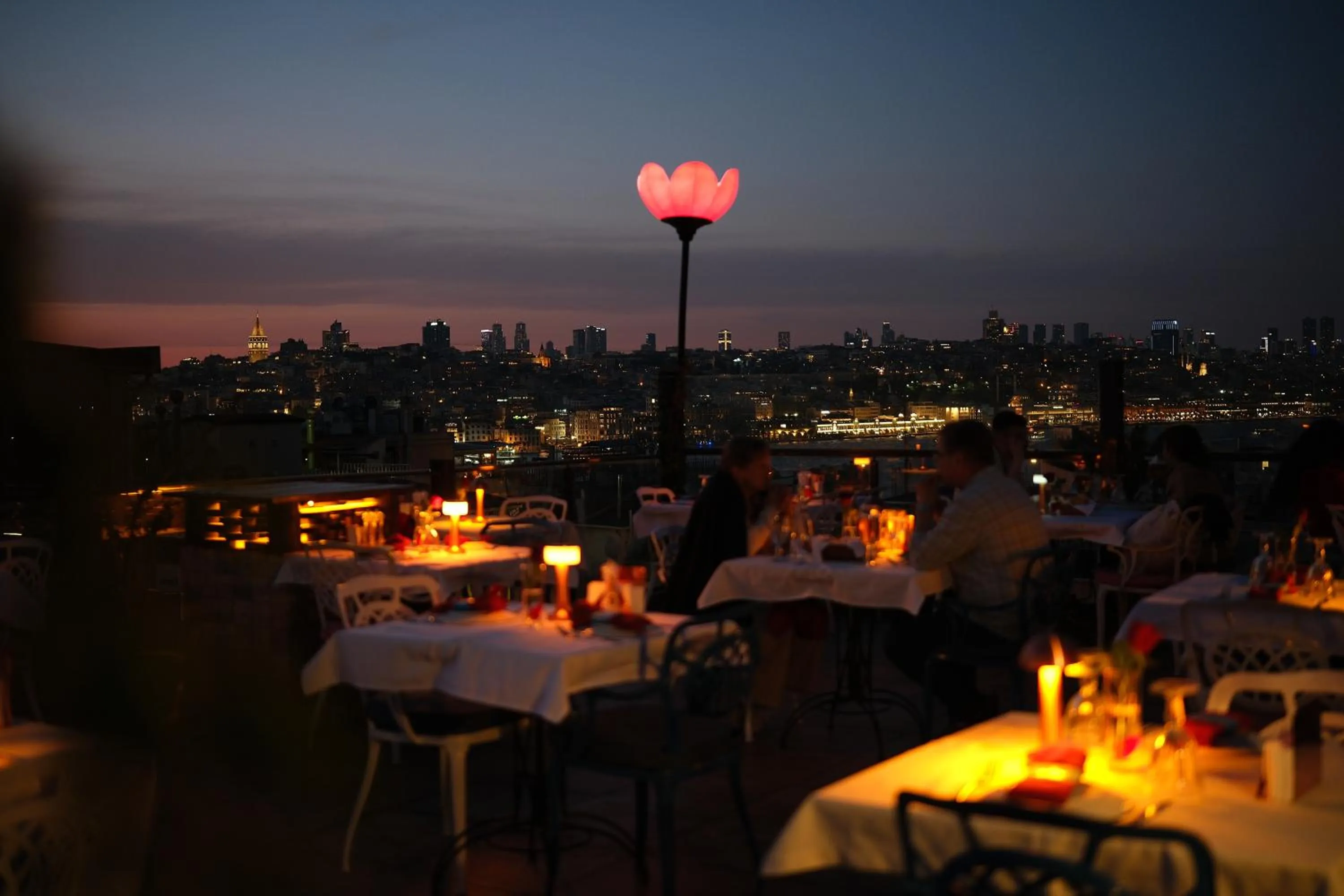 Raymond Hotel Old City