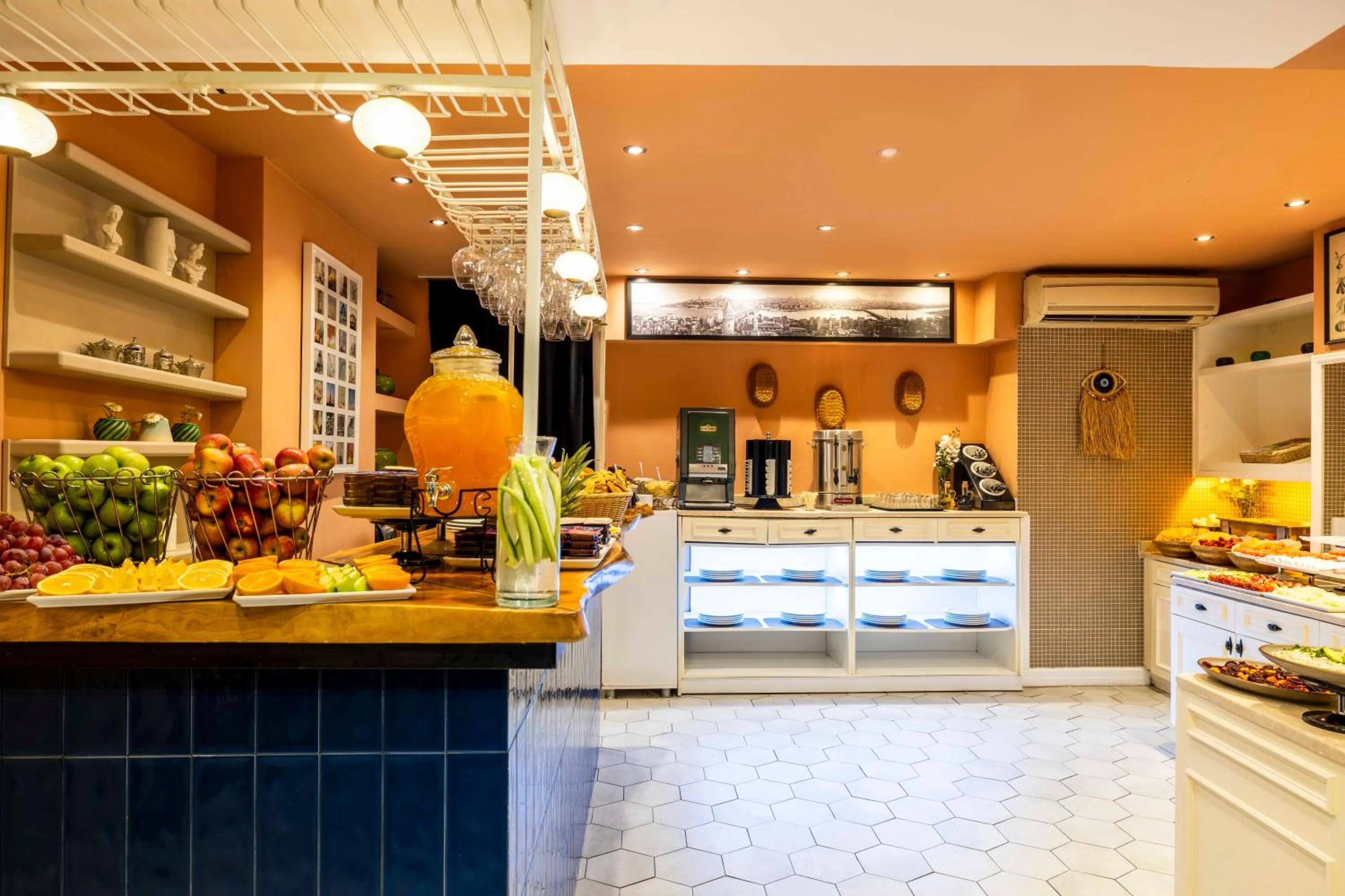 Buffet breakfast in Raymond Hotel Old City