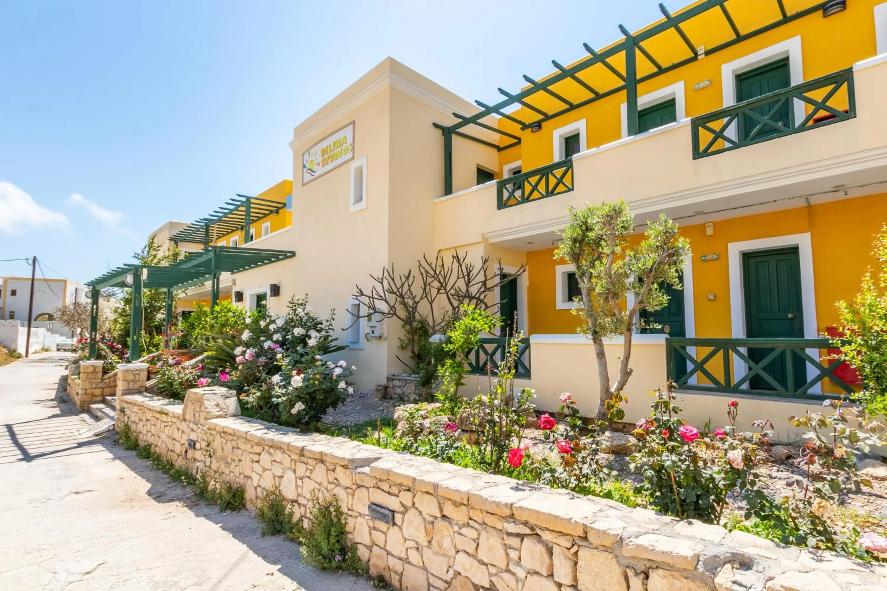 Property building in Dilina Studios