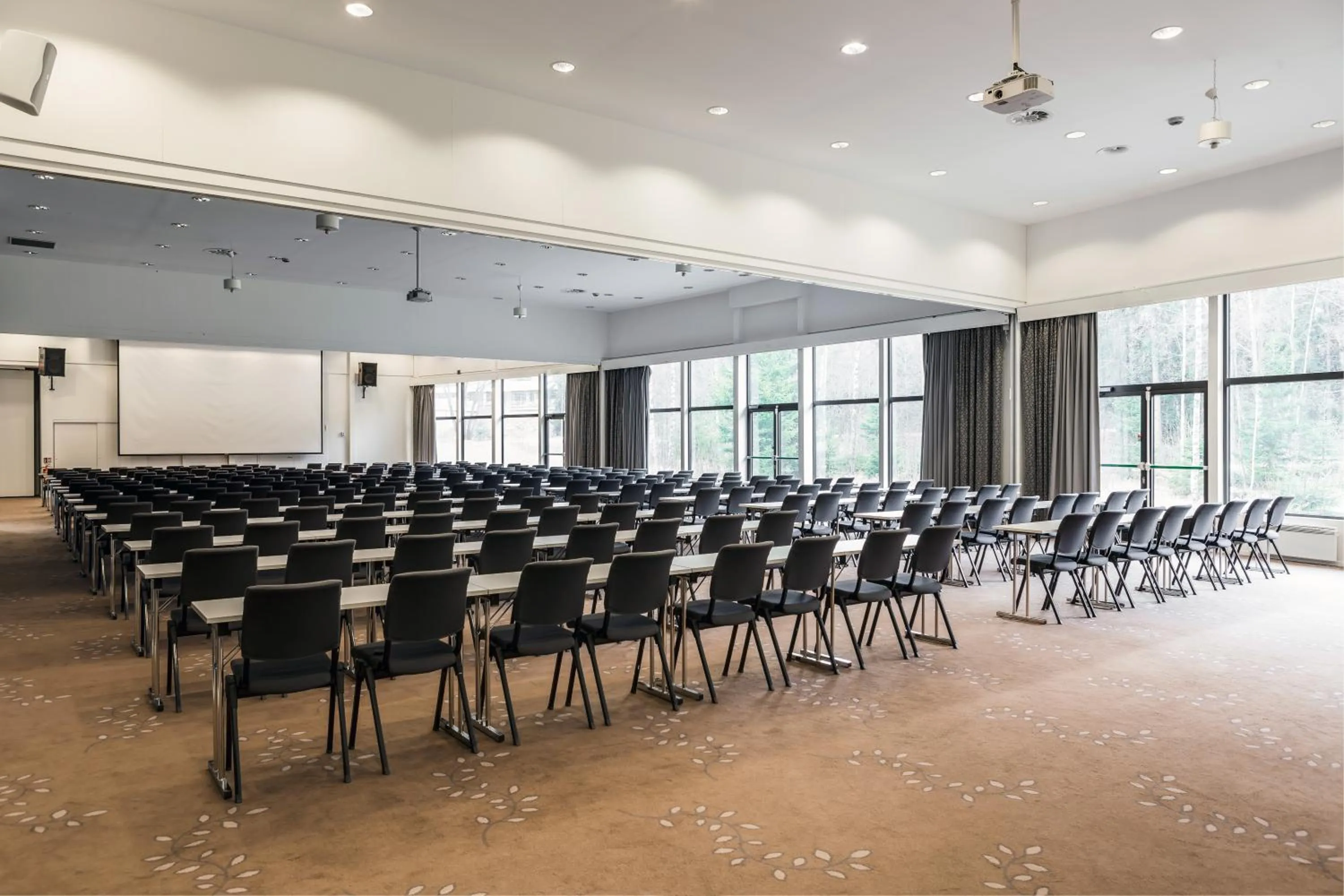 Business facilities in Quality Hotel Entry