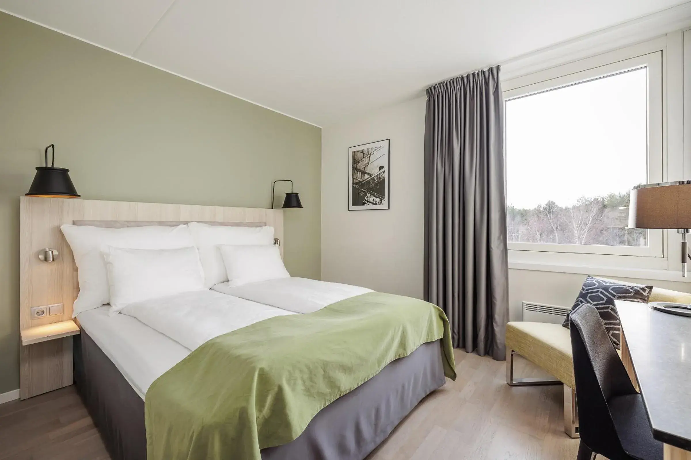 Bed in Quality Hotel Entry Bed in Quality Hotel Entry