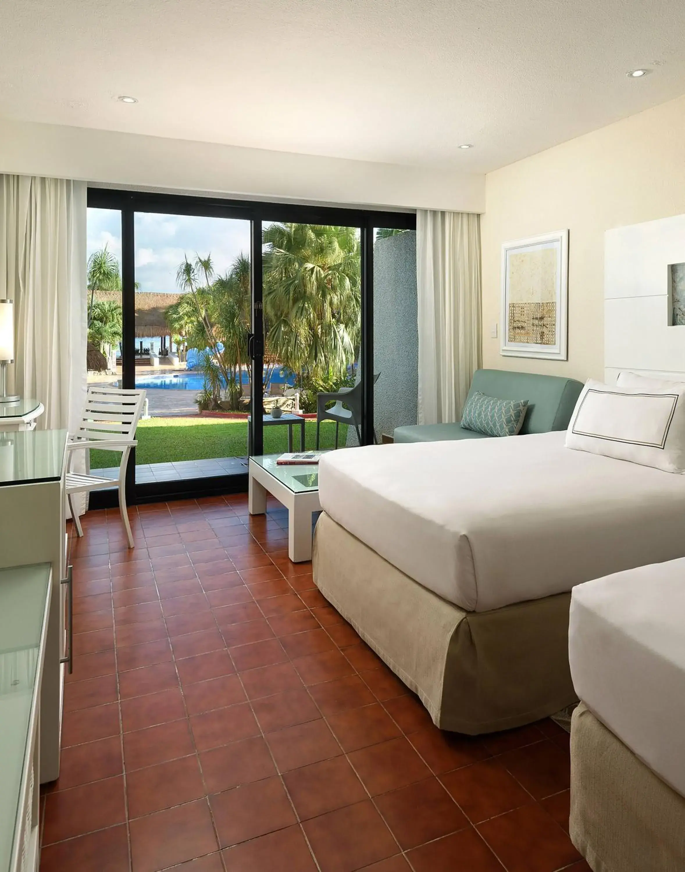 Property building, Bed in Meliá Cozumel - All Inclusive Property building, Bed in Meliá Cozumel - All Inclusive