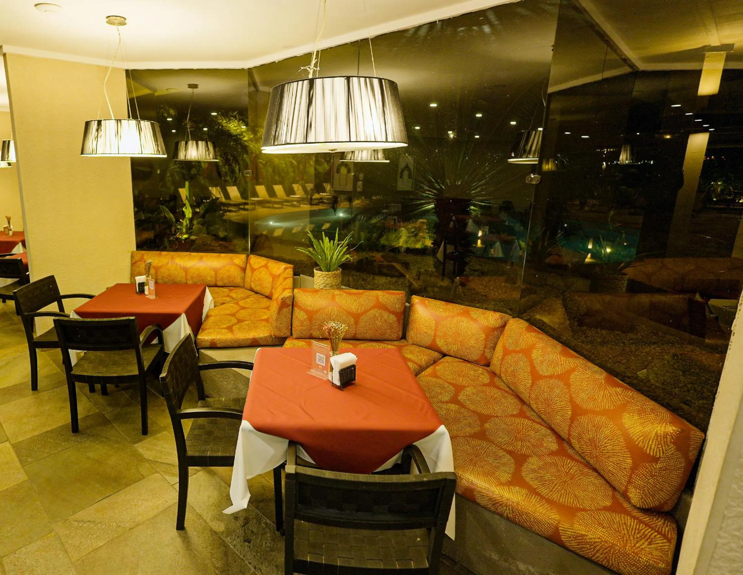 Restaurant/places to eat in Ferraretto Guarujá Hotel & Spa