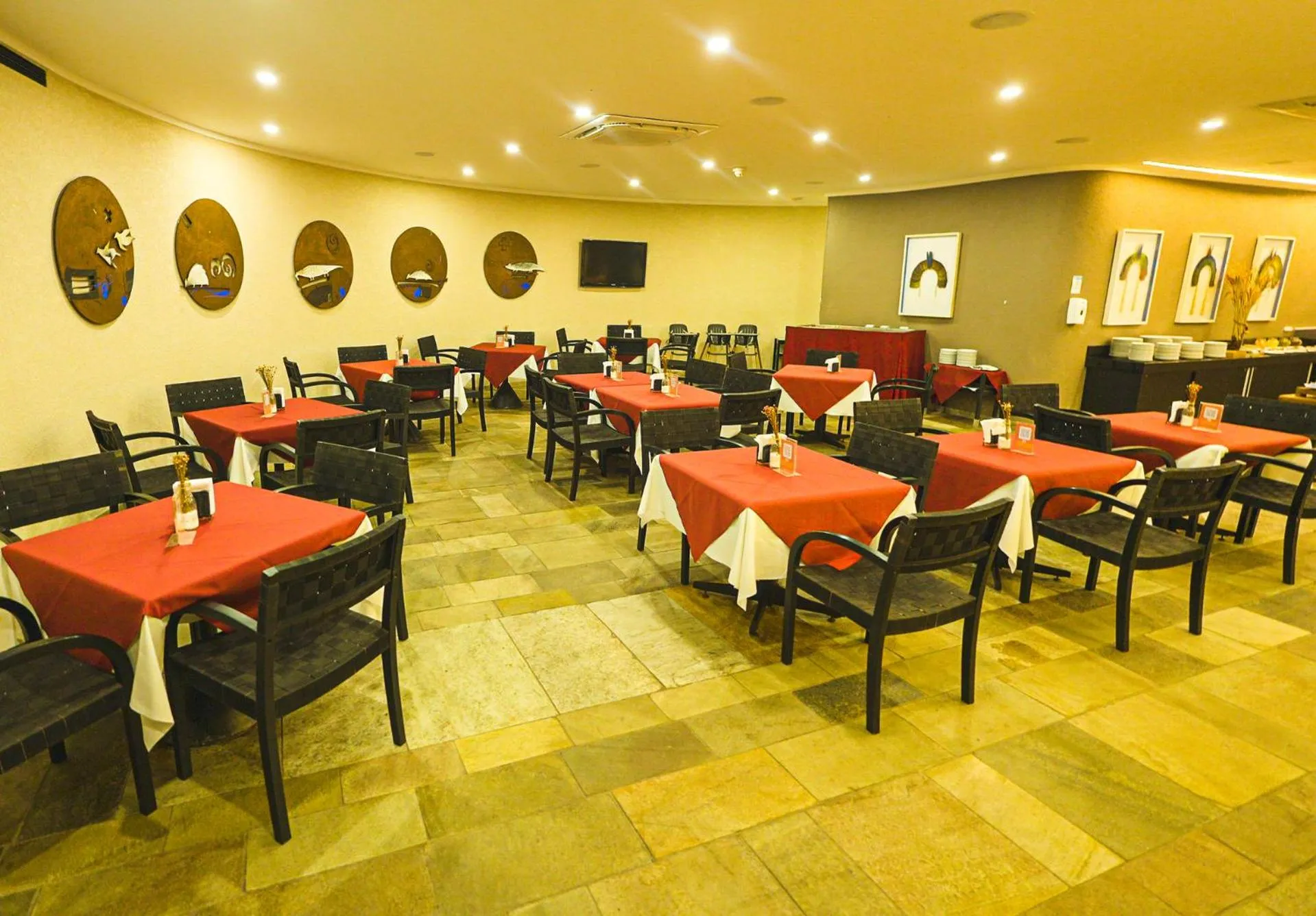 Restaurant/places to eat in Ferraretto Guarujá Hotel & Spa