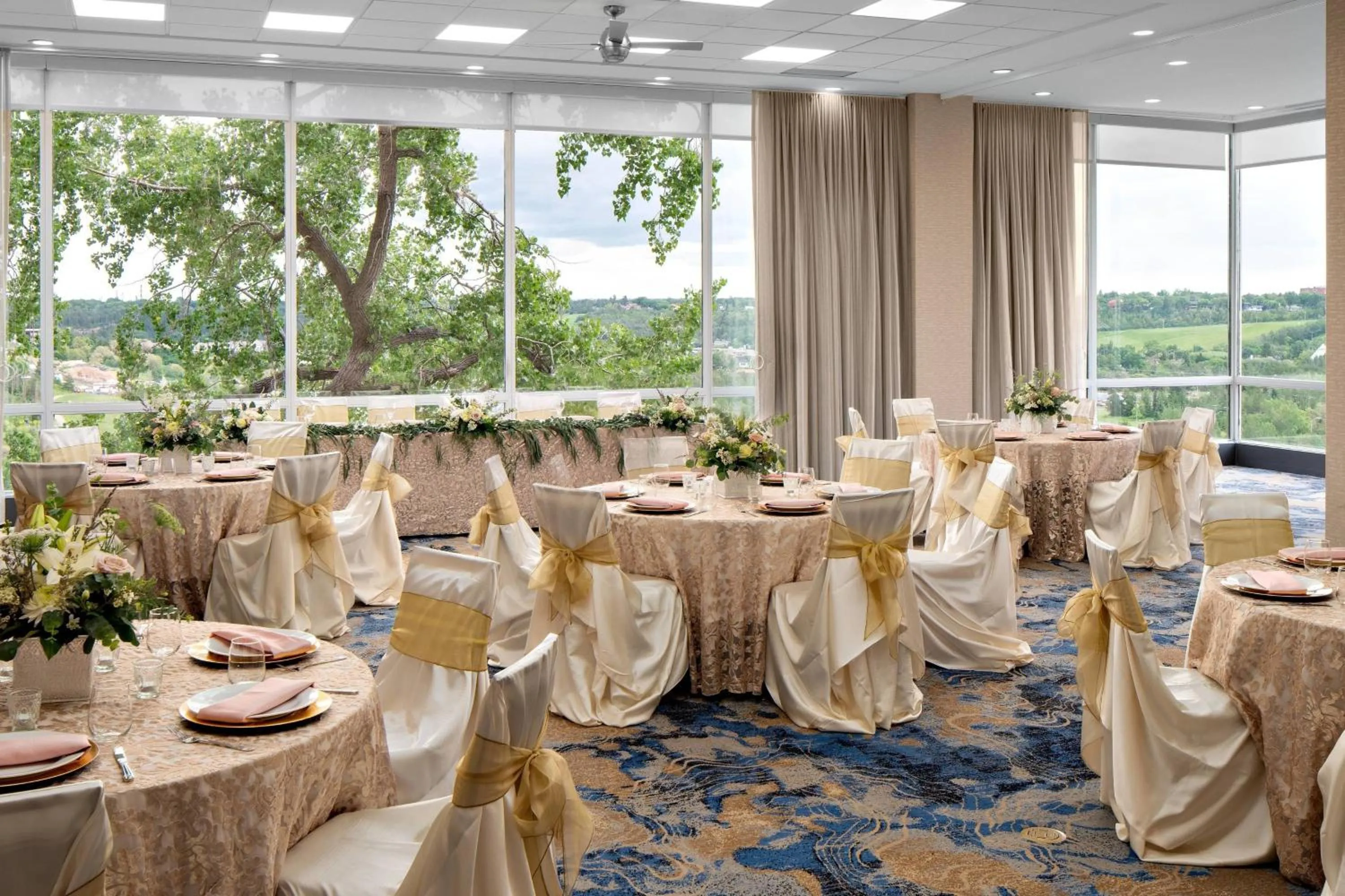 Meeting/conference room in Courtyard by Marriott Edmonton Downtown