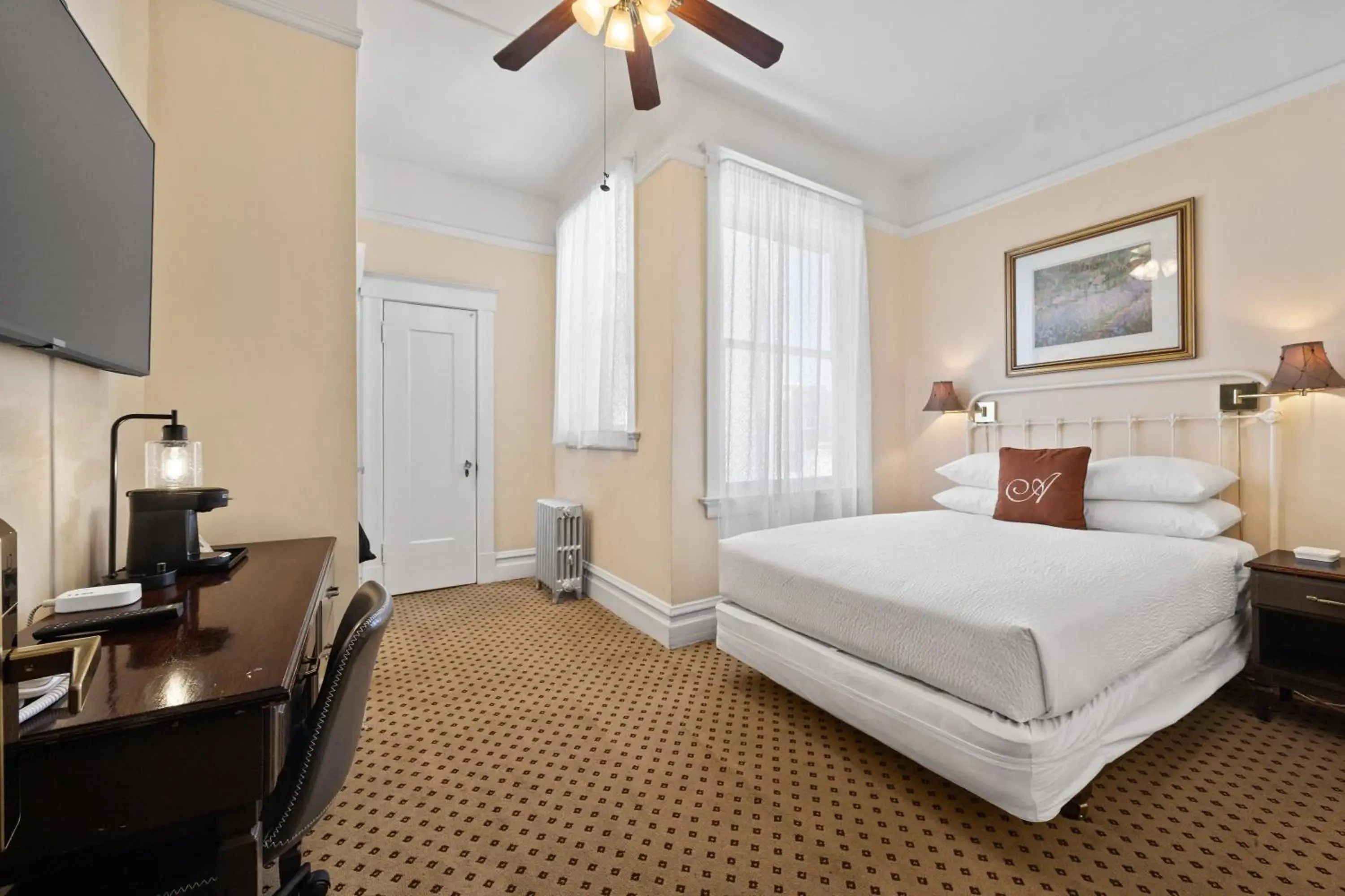 Bed in The Andrews Hotel Bed in The Andrews Hotel