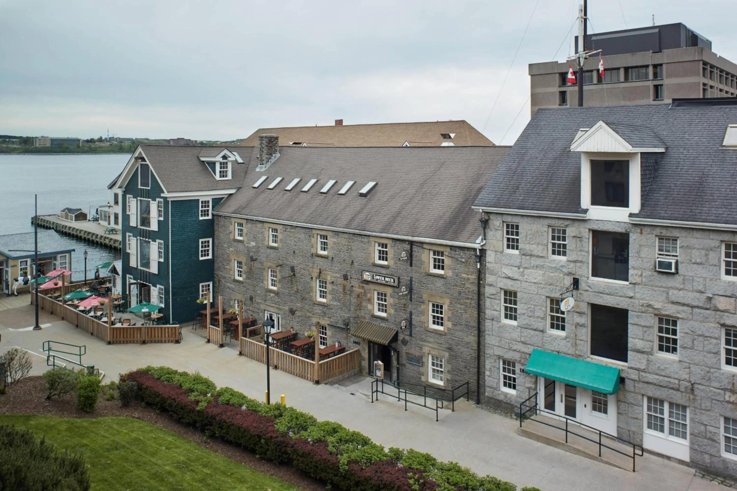 Photo of the whole room in Halifax Marriott Harbourfront Hotel