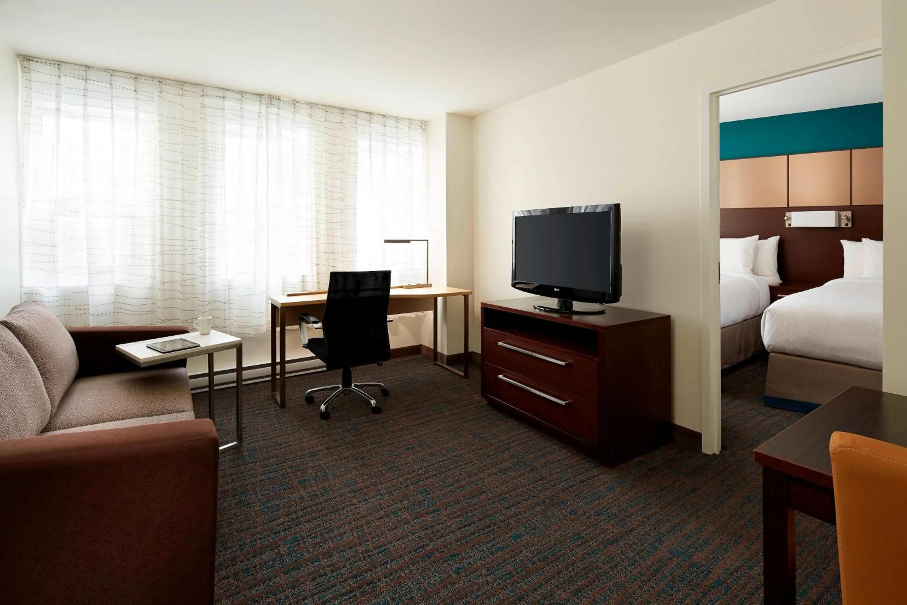 Bedroom, Bed in Residence Inn by Marriott Montréal Downtown