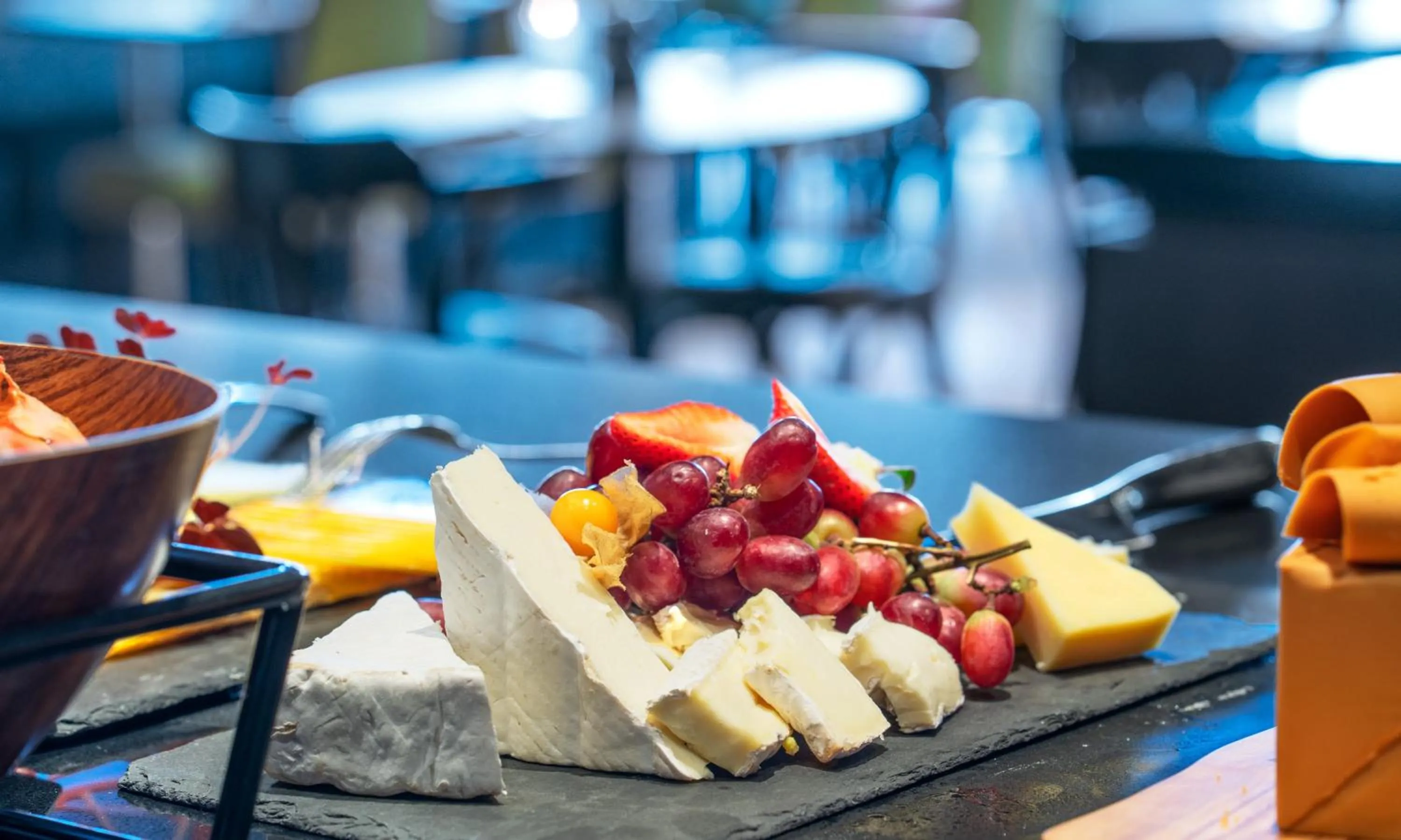 Buffet breakfast in Thon Hotel Triaden