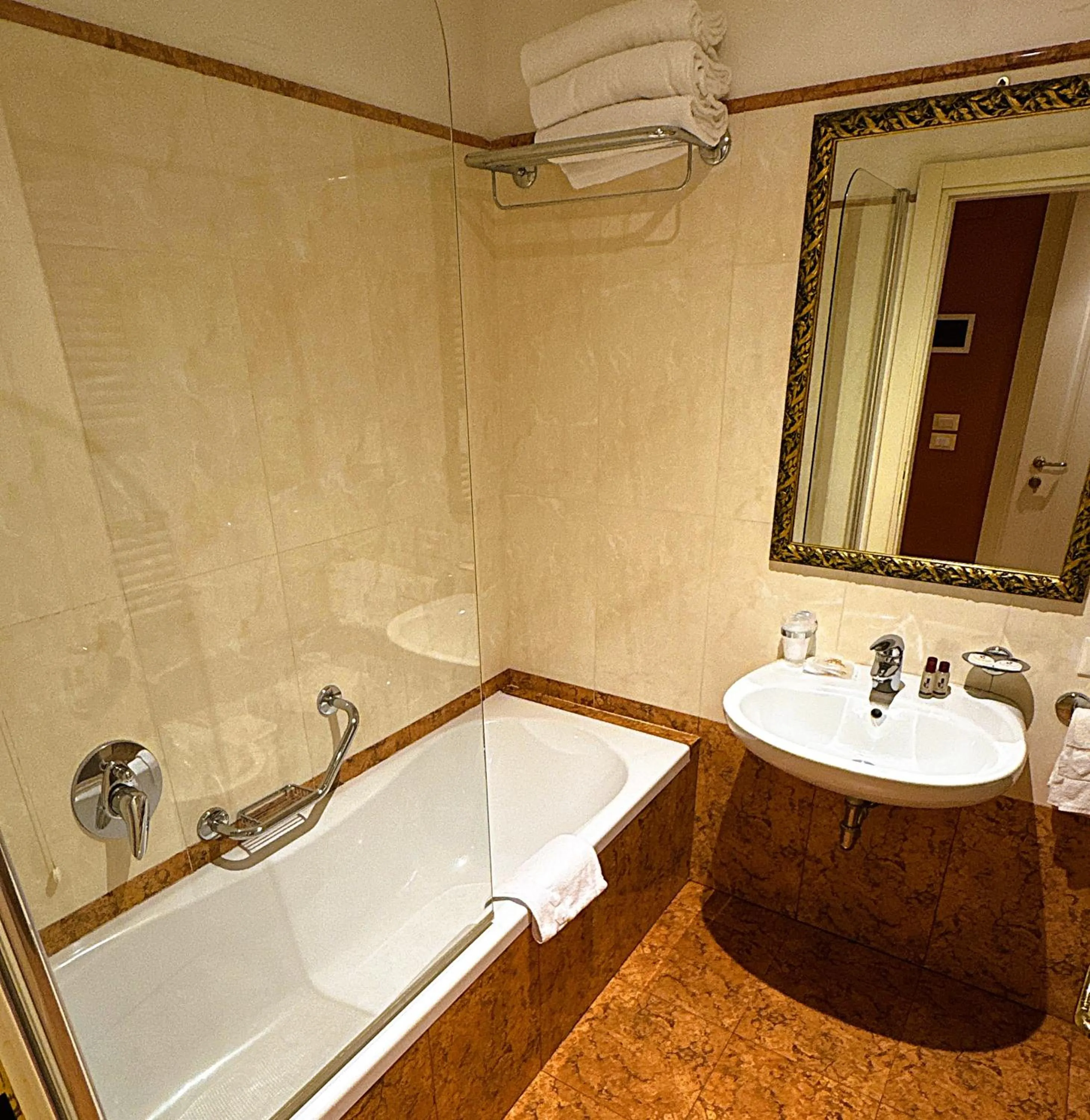 Bathroom in Hotel Corte Contarina