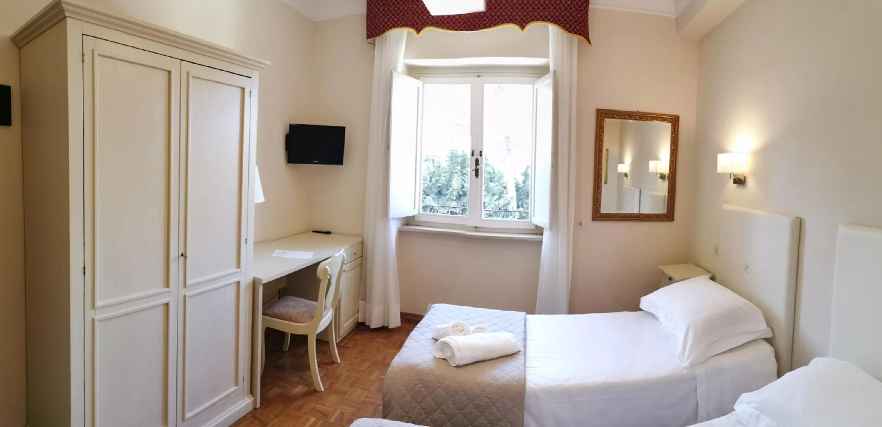 Bedroom, Bed in Hotel Villa Quiete