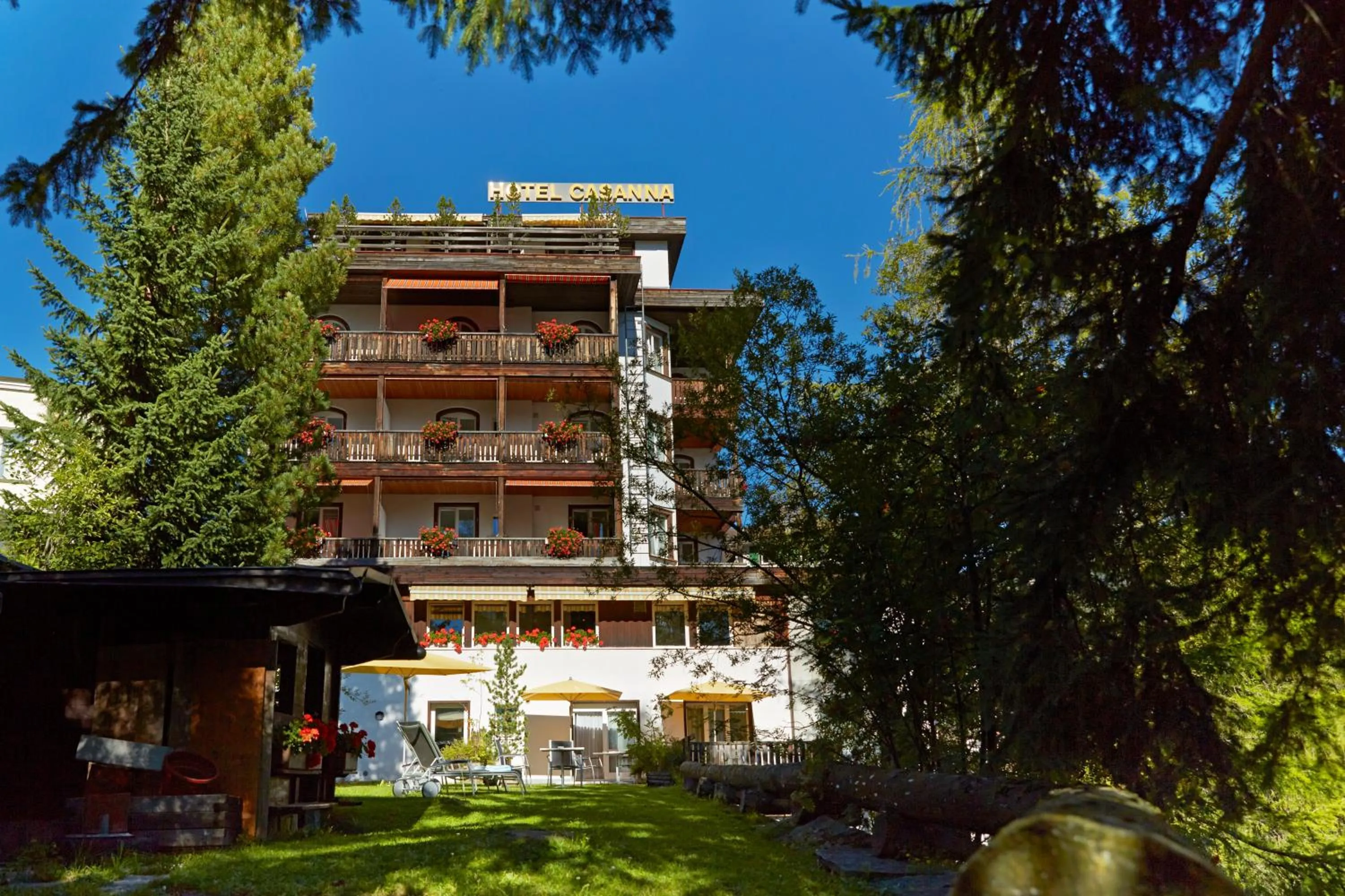 Facade/entrance in Casanna Hotel Davos City Center