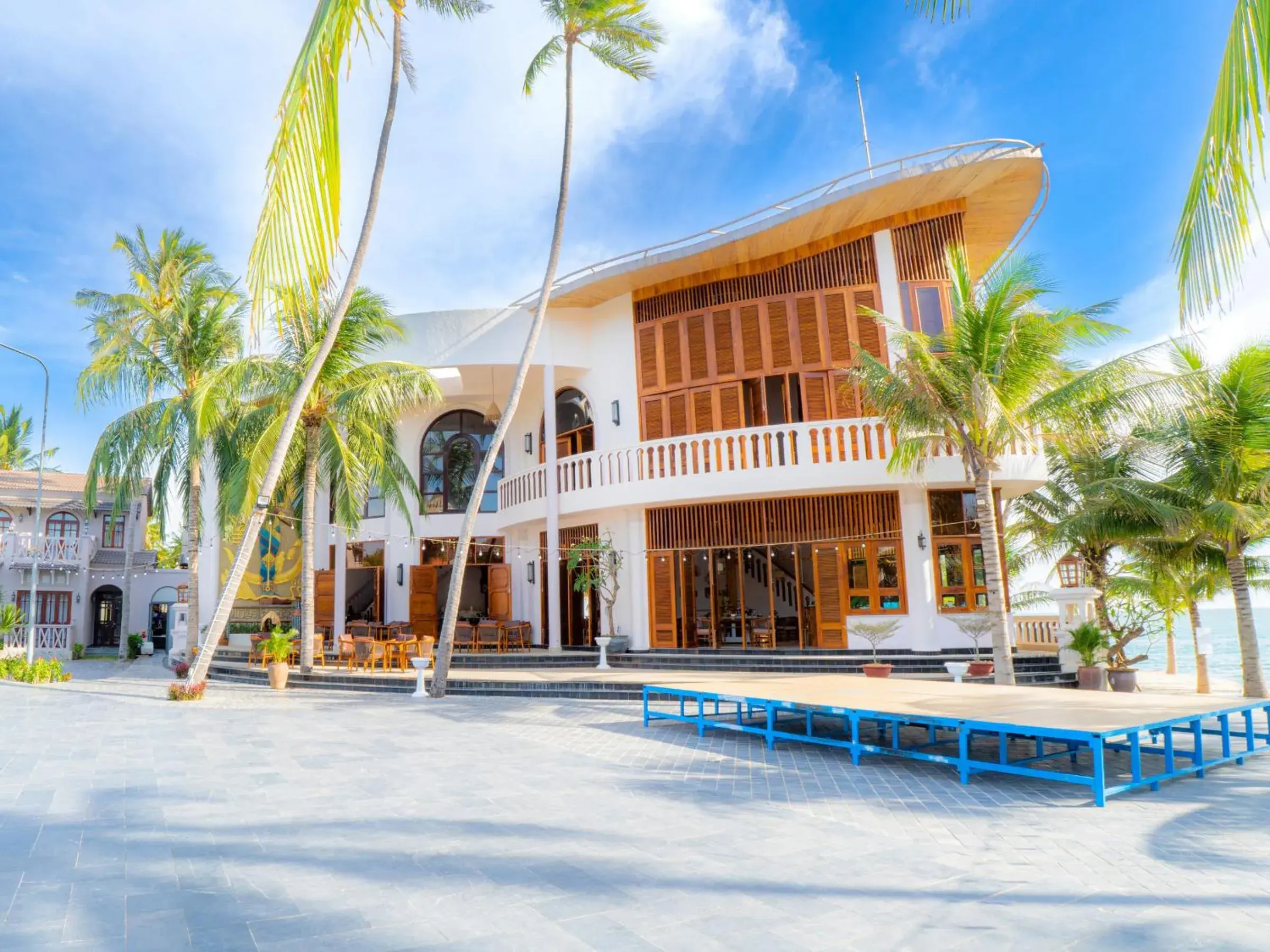 Restaurant/places to eat in Le' VIVA Resort Mui Ne Restaurant/places to eat in Le' VIVA Resort Mui Ne