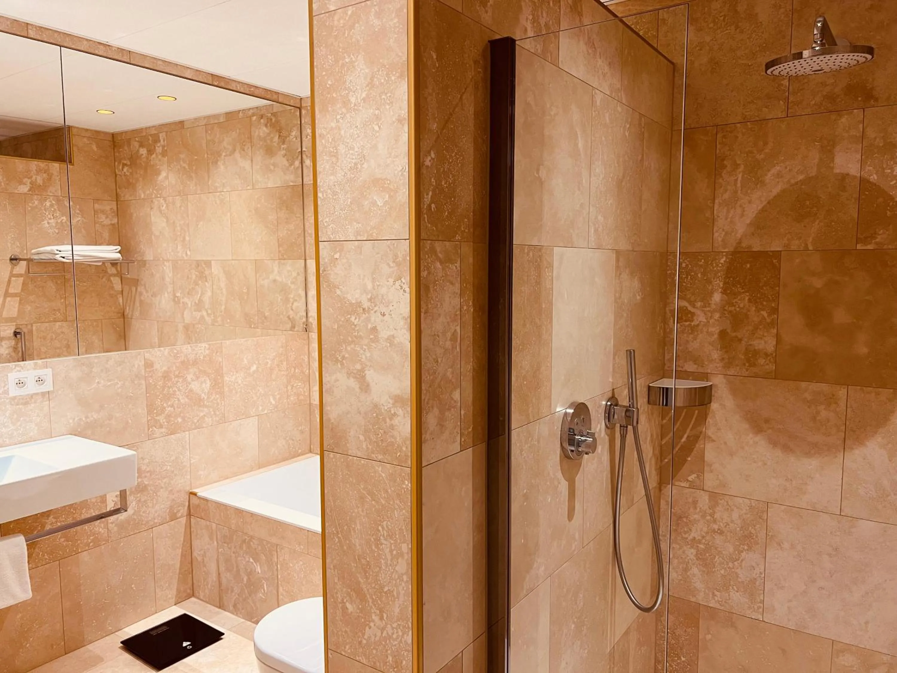 Shower in Gatsby Hotel - Adults Only - Small Luxury Hotel - by F-Hotels