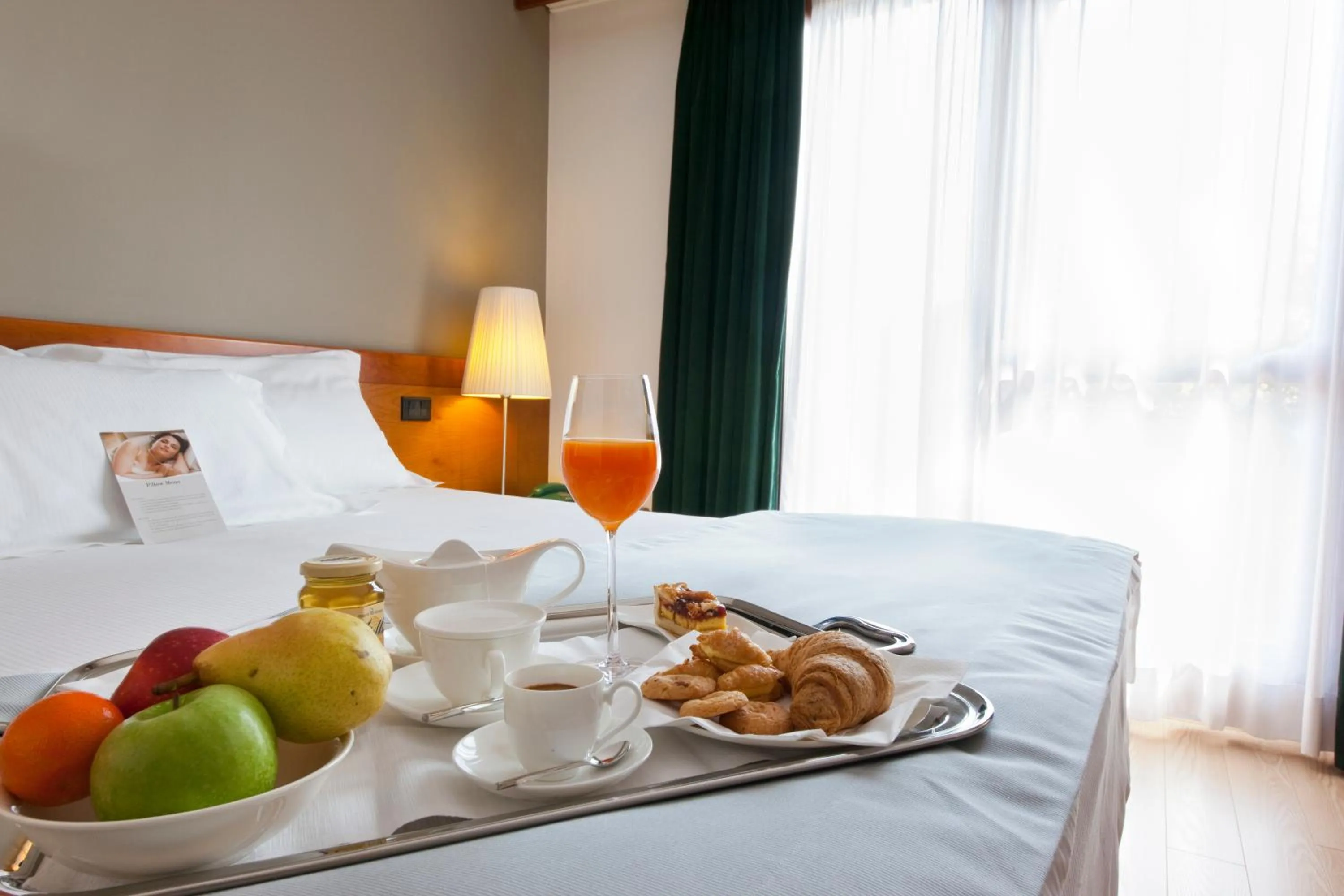 Decorative detail, Bed in Hotel Ai Gelsi