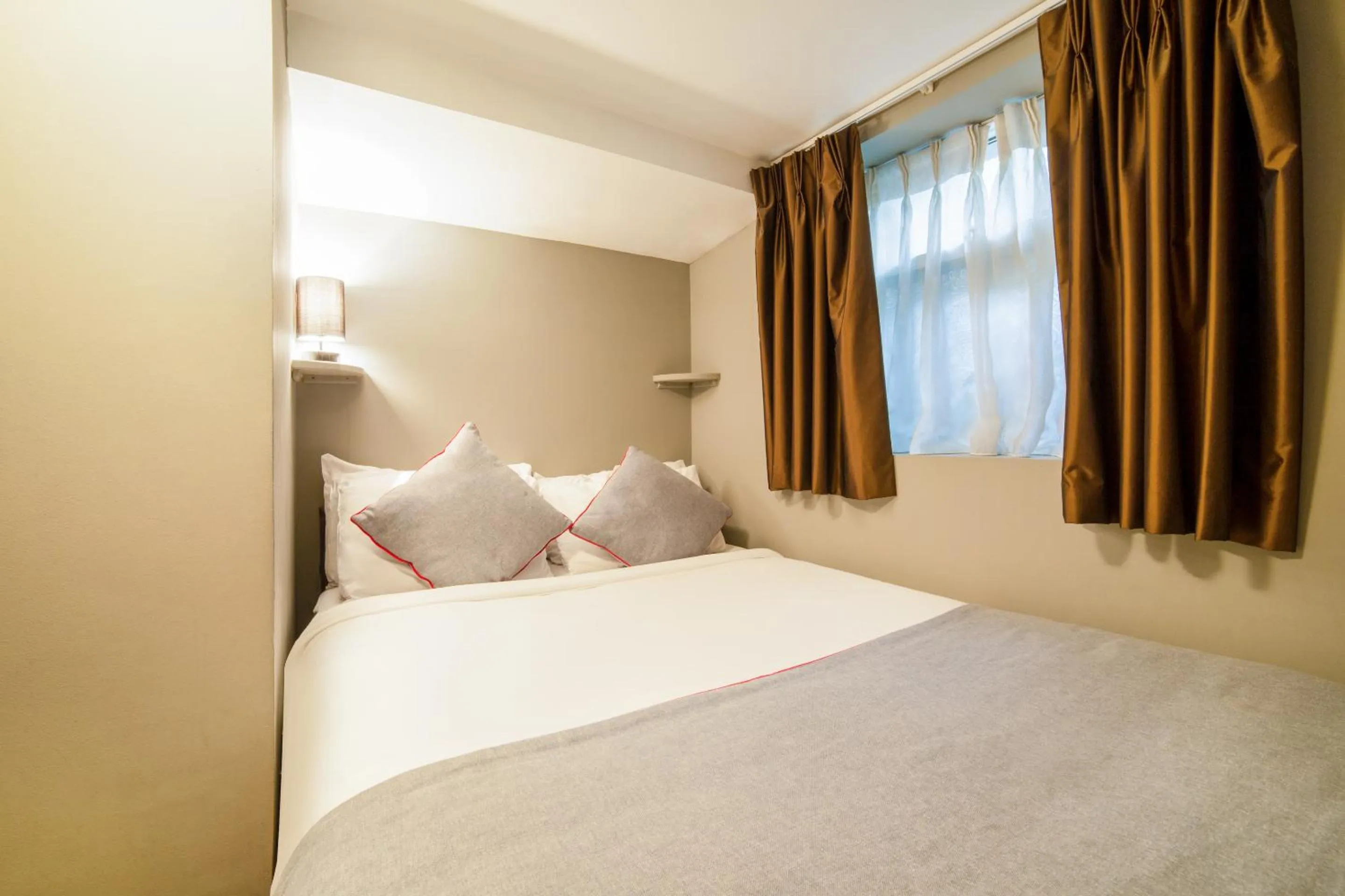 Photo of the whole room in Belgravia Rooms Hotel