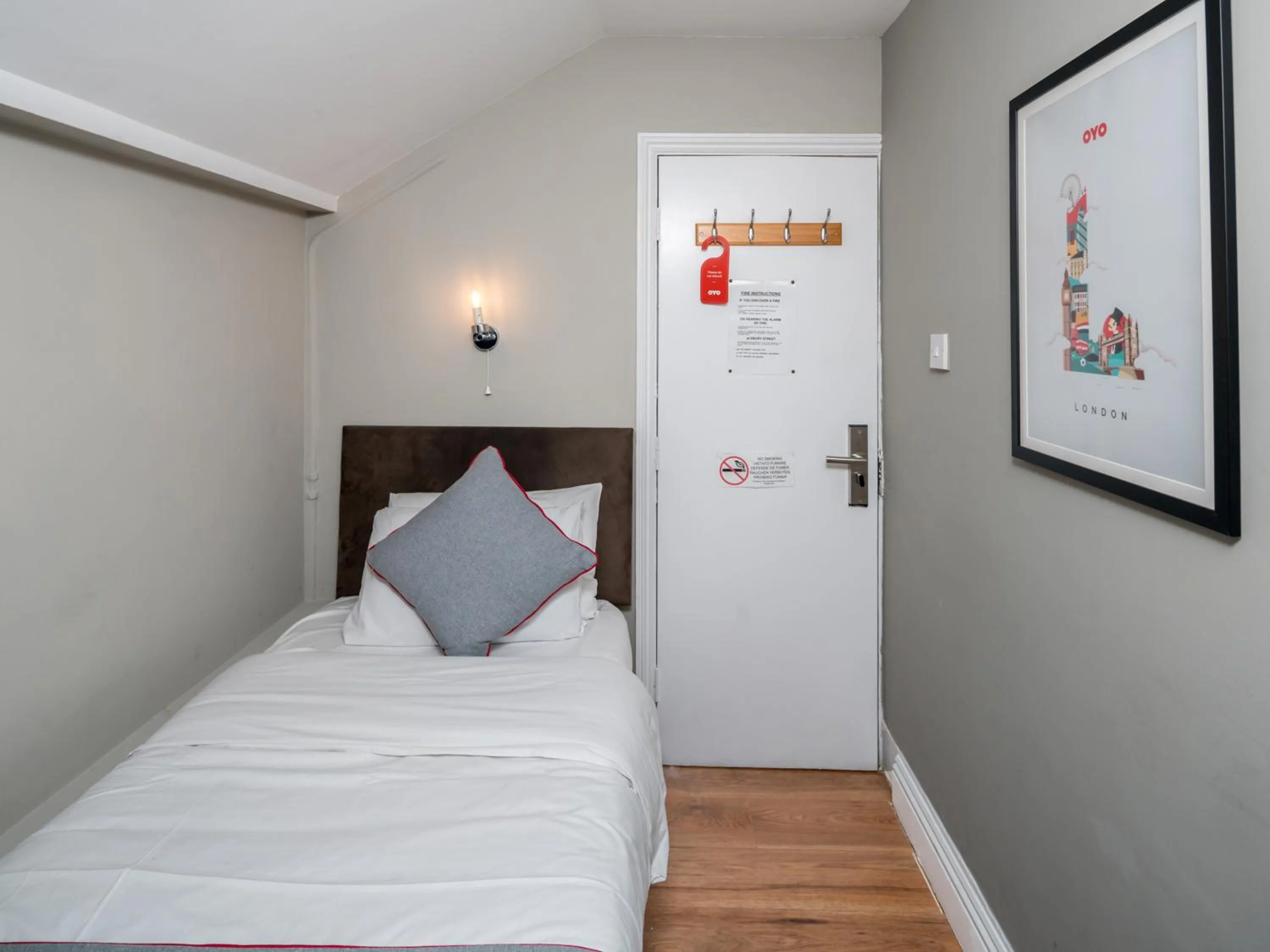 Bedroom in Belgravia Rooms Hotel