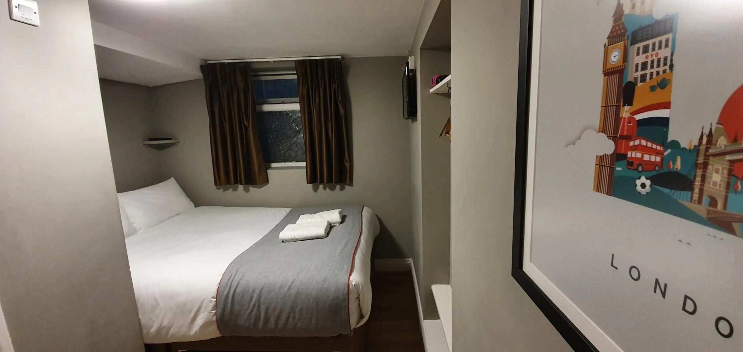 Bedroom in Belgravia Rooms Hotel