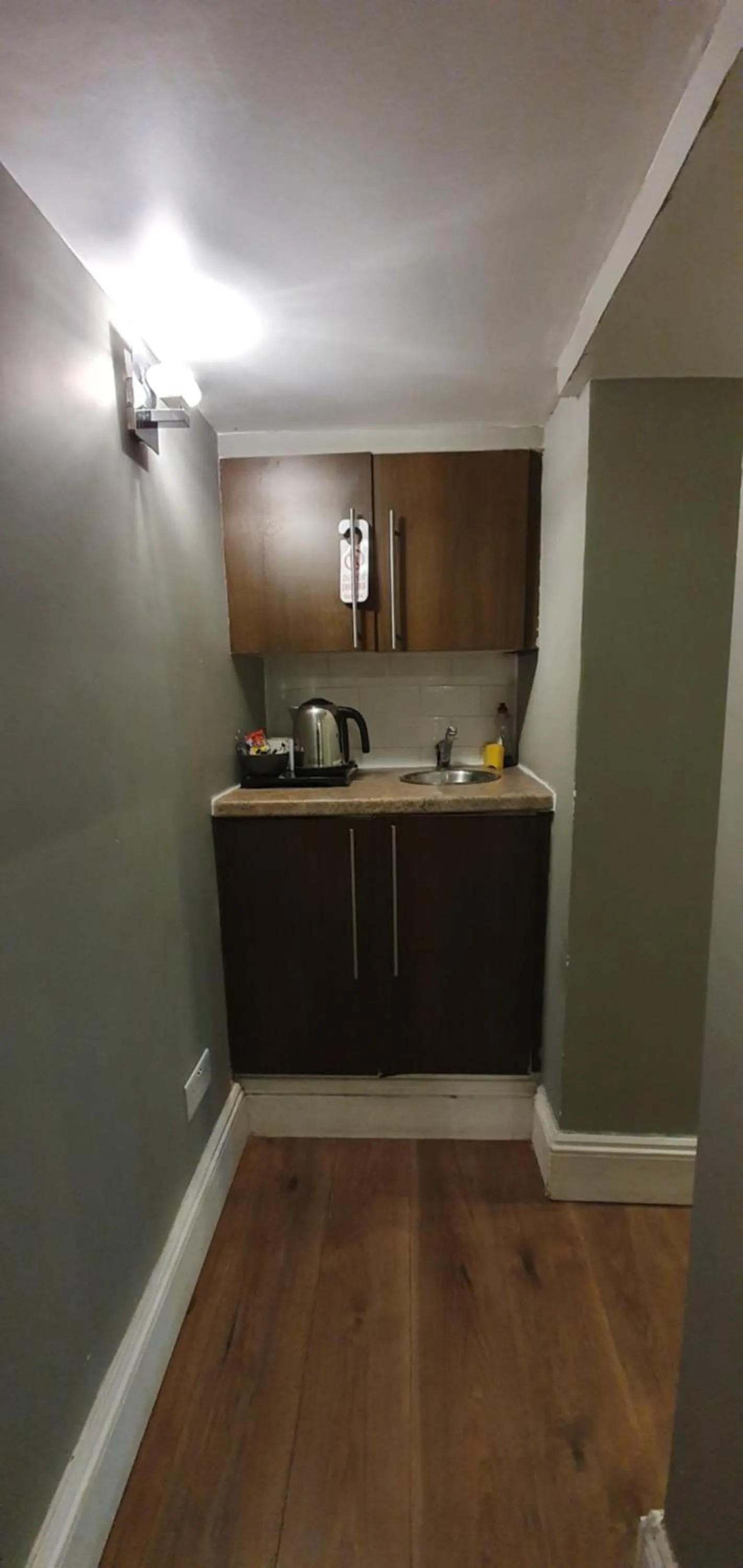 Kitchen or kitchenette in Belgravia Rooms Hotel