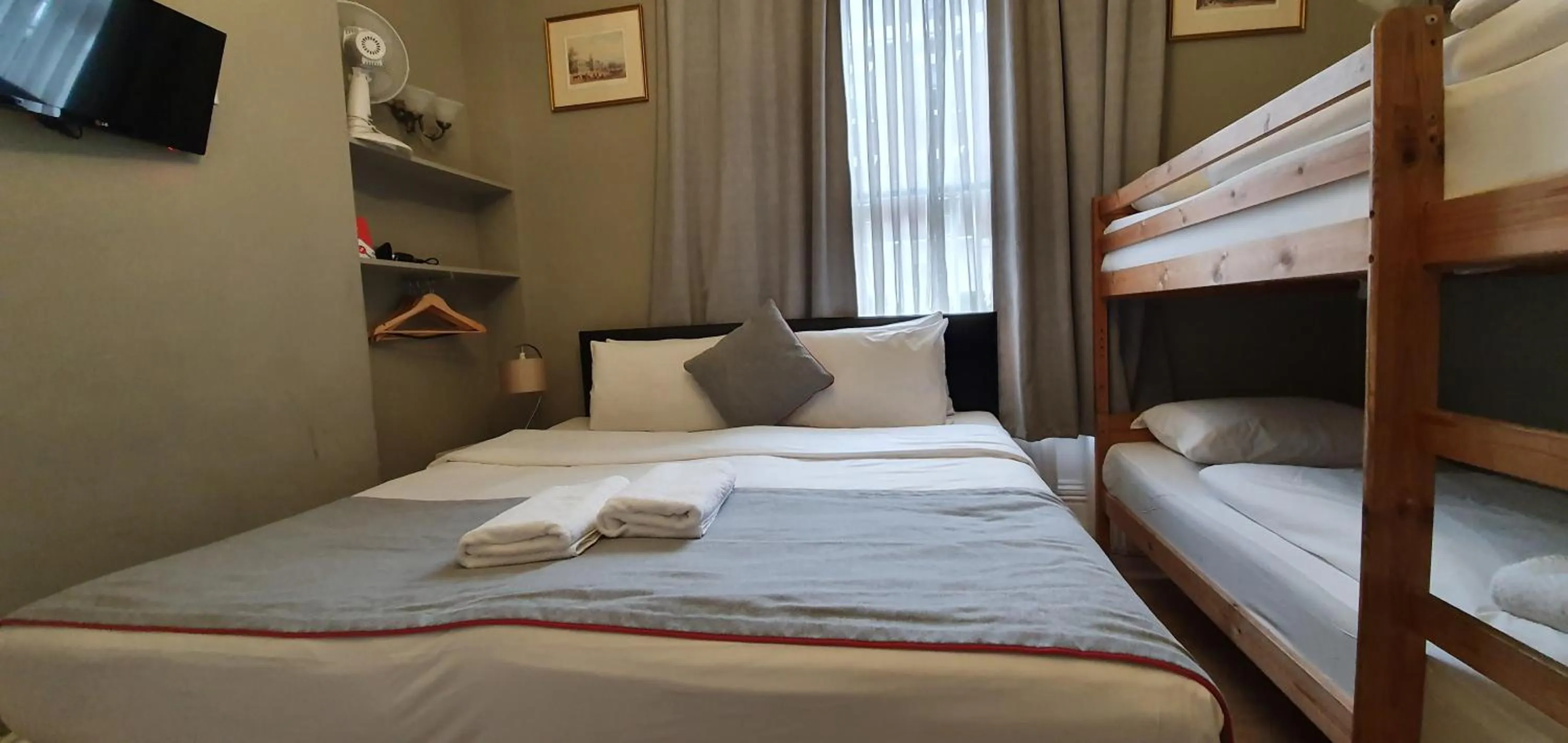 Bedroom in Belgravia Rooms Hotel