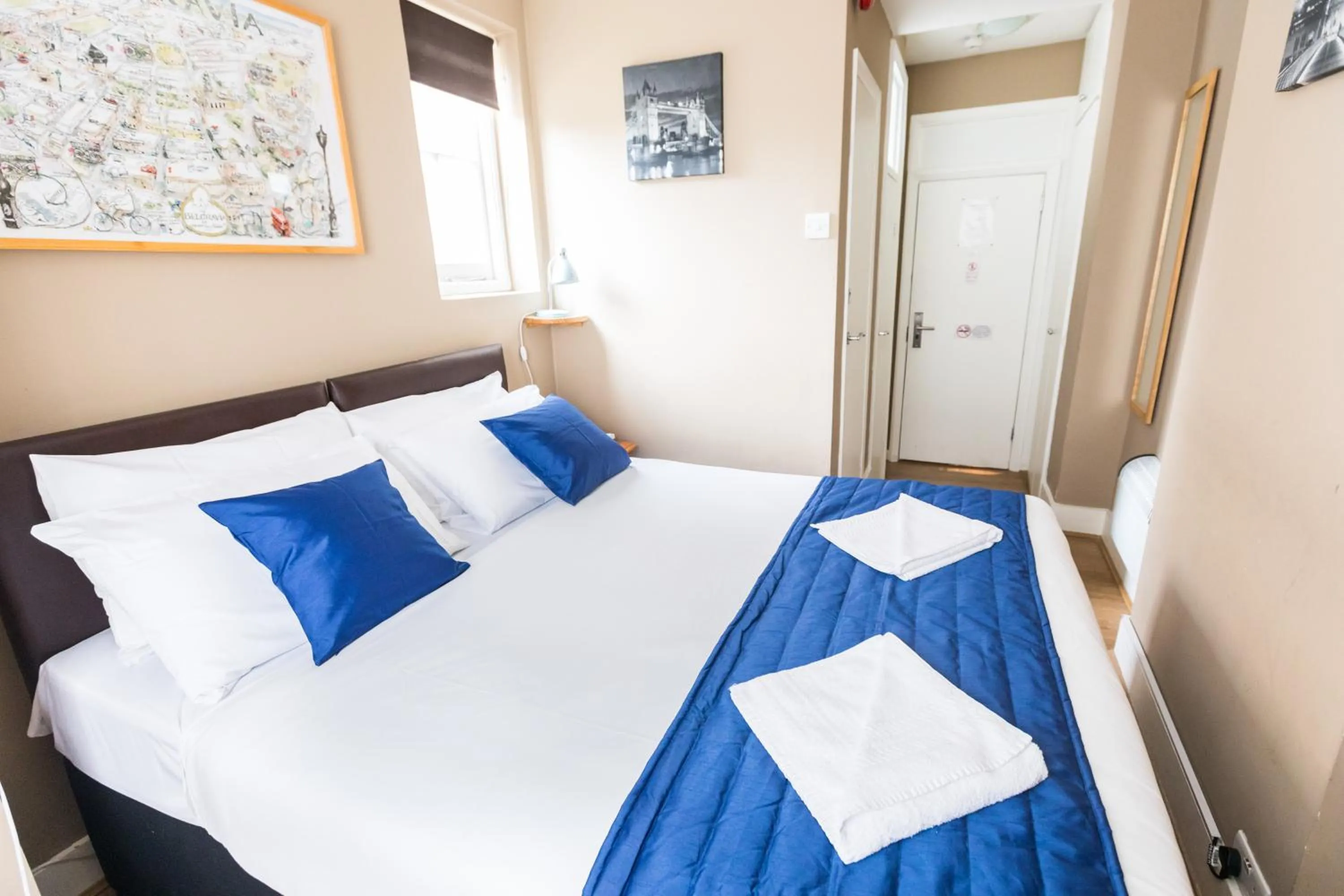 Bedroom in Belgravia Rooms Hotel