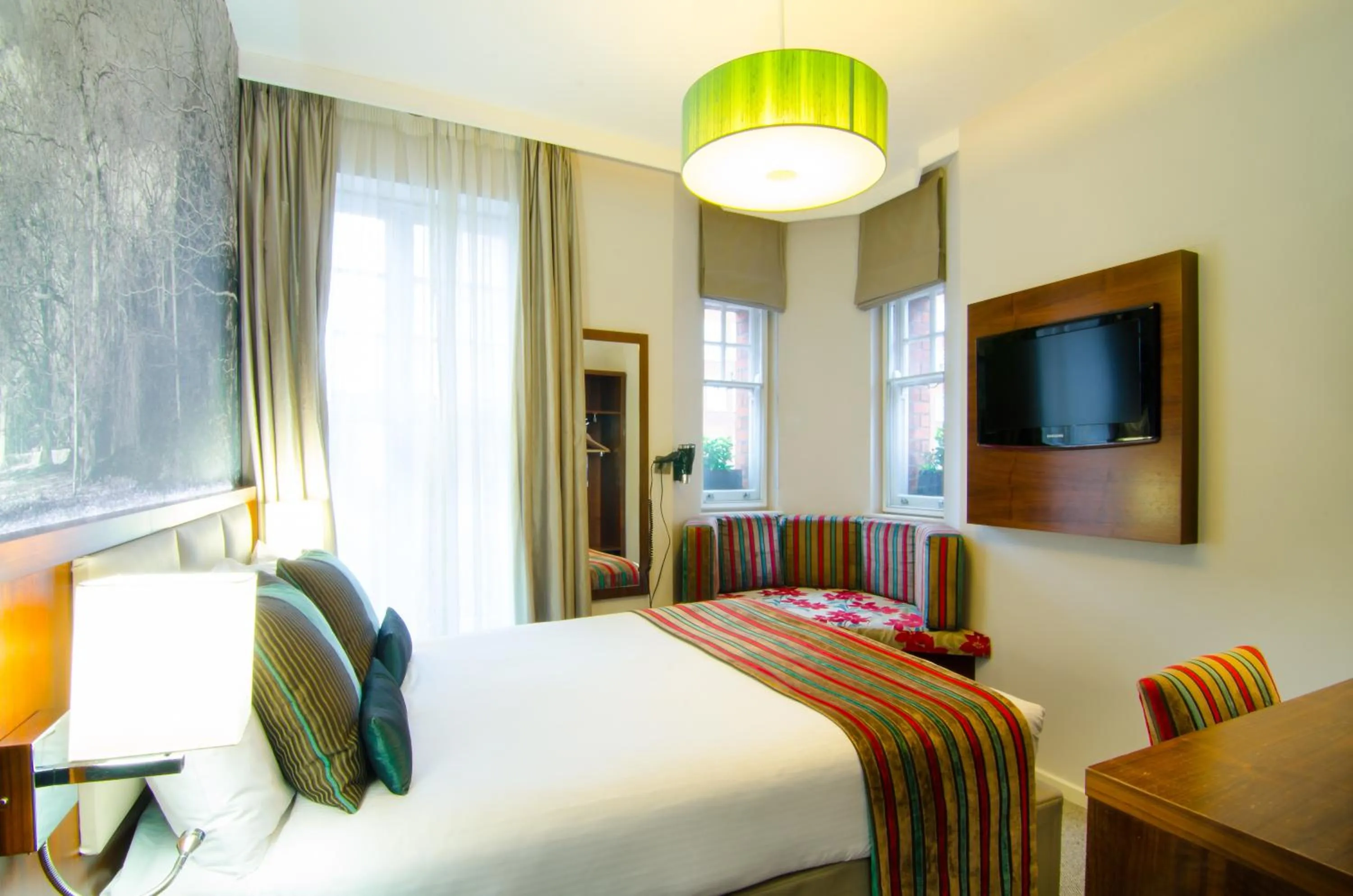 Bed, Room Photo in Seraphine Kensington Olympia