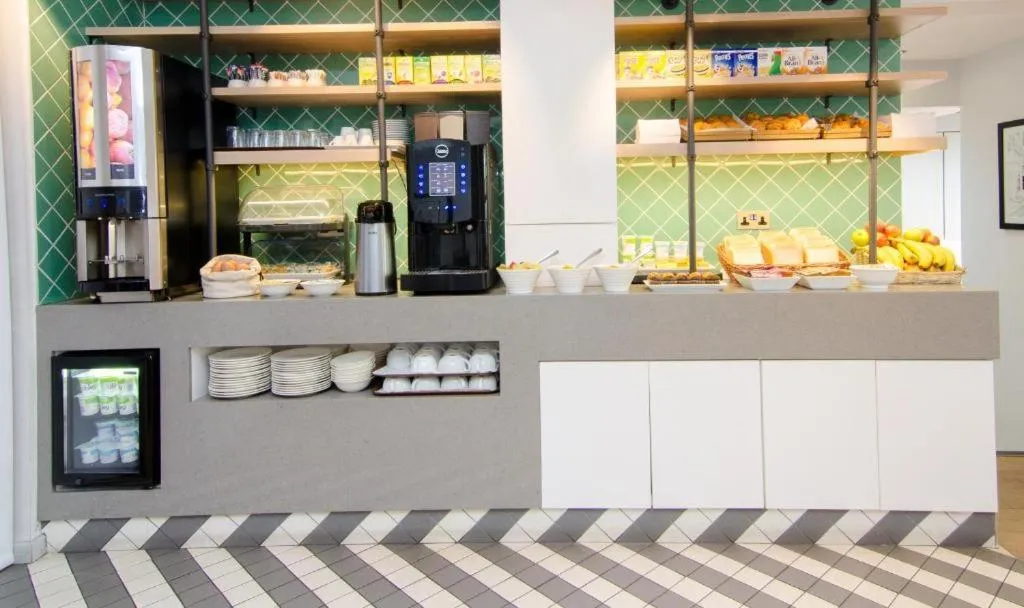 Coffee/tea facilities in Seraphine Kensington Olympia