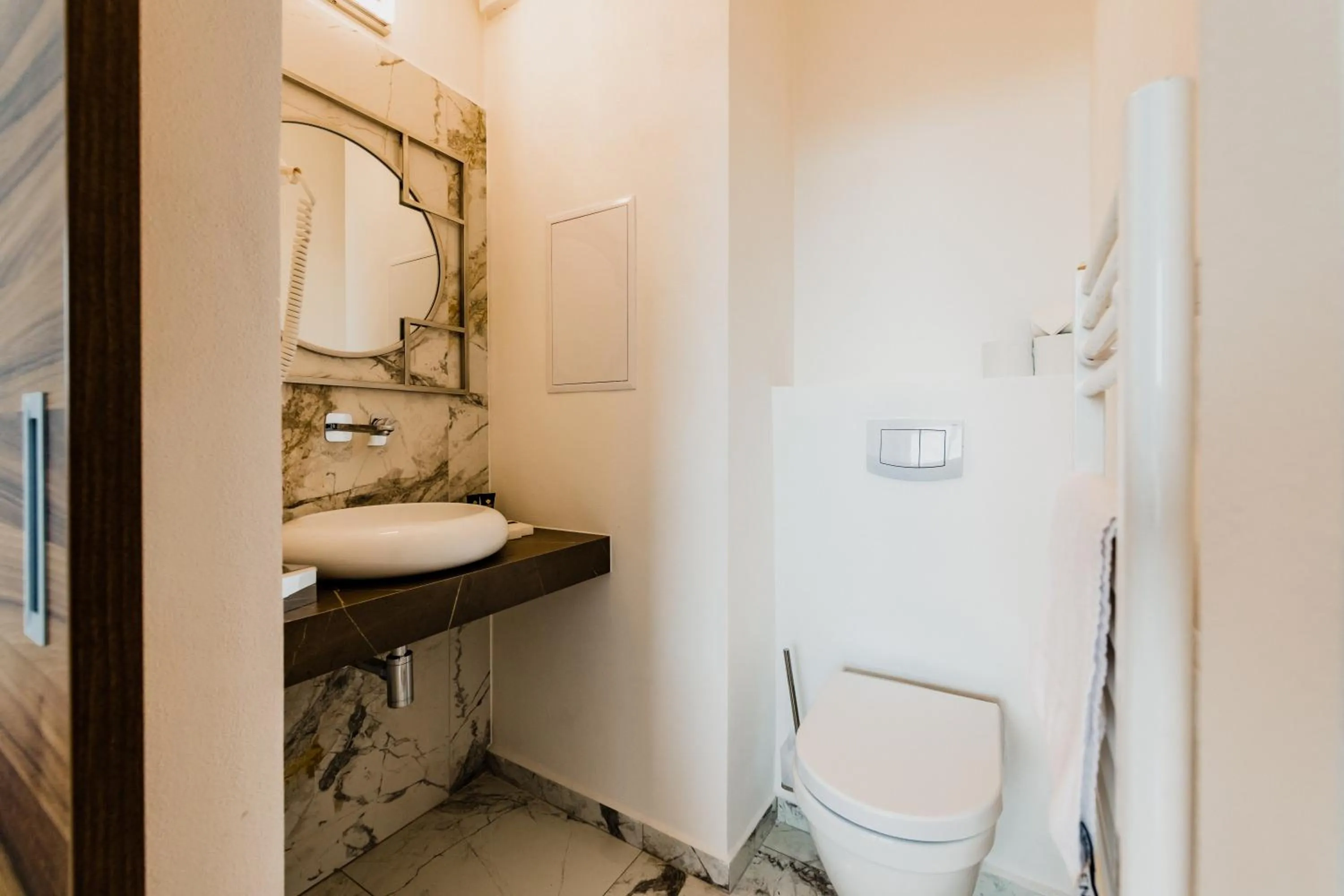 Toilet in Hotel Palcát