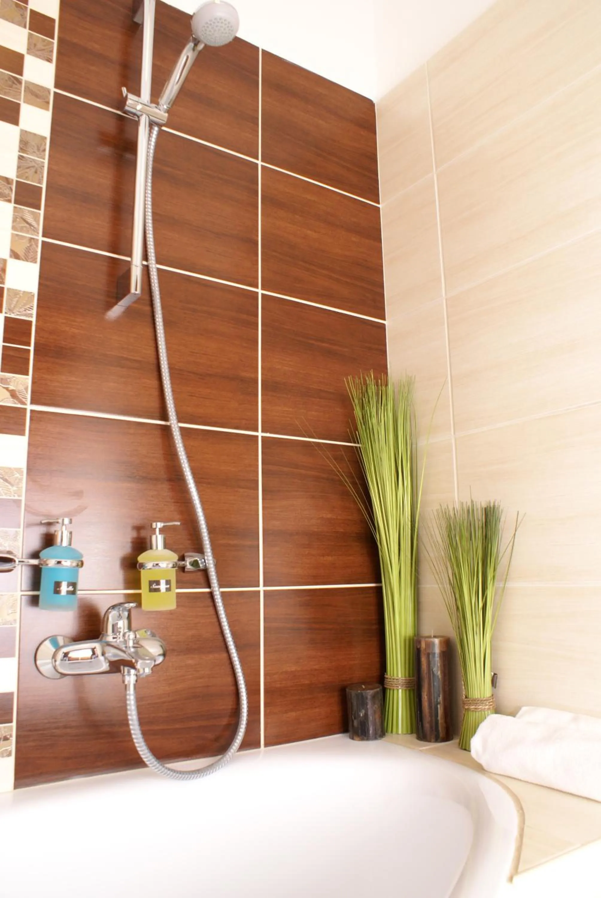 Shower in Hotel Palcát